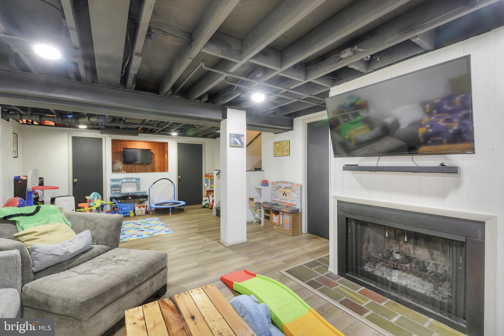 THE HIGHLANDS - Residential