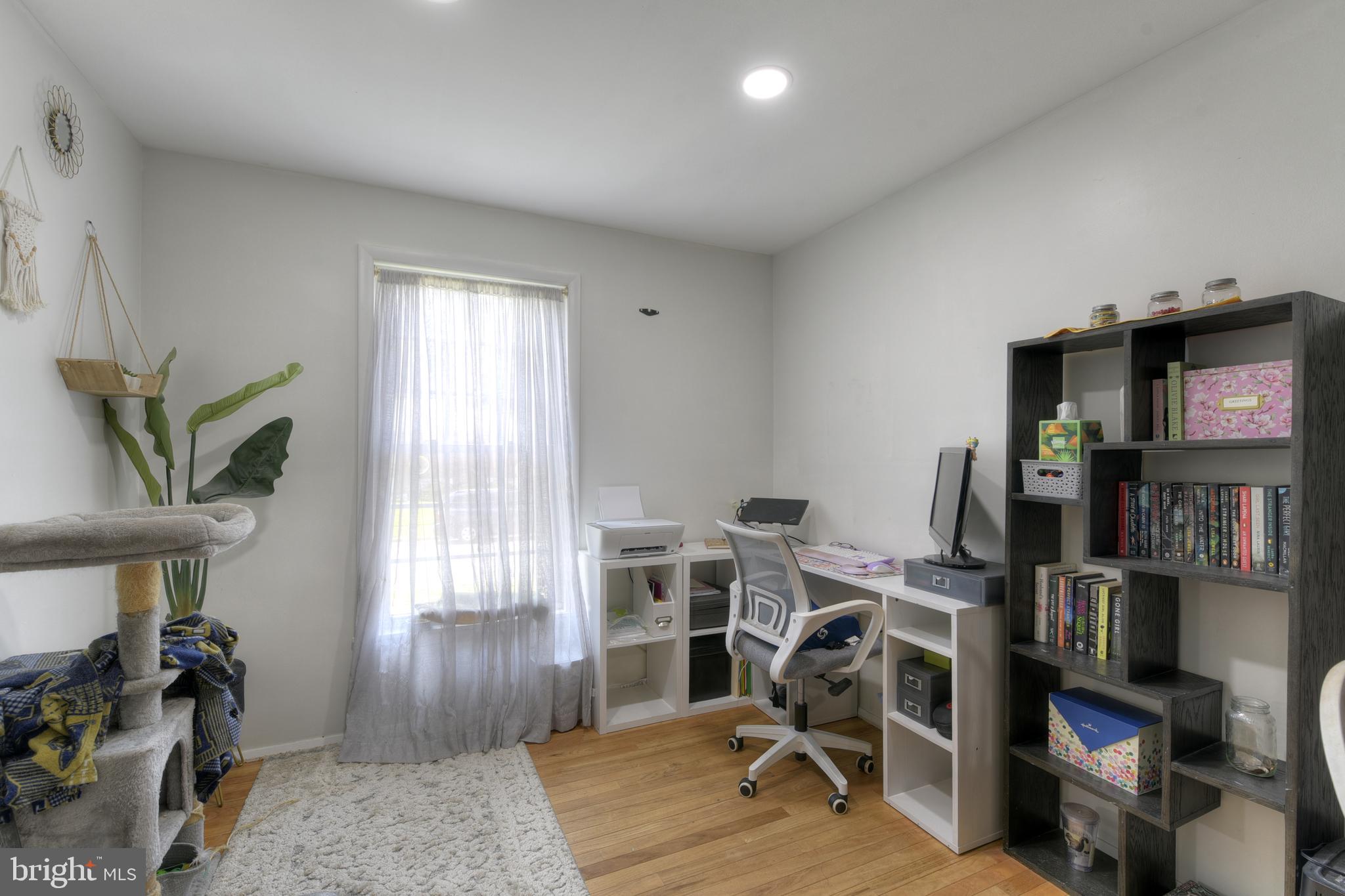 THE HIGHLANDS - Residential