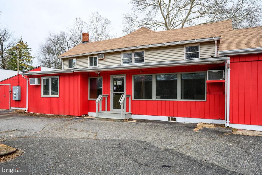 What used to be known as the 'Pomona Store' is back on the market with fresh updates throughout! 4 bedroom house with in-law suite (additional 2 rooms on main level) and income producing unit attached! This property has so many possibilities for all types of businesses! Come and bring your imagination! House is 2444 sq ft with an additional 1100 sq ft (approx) of commercial space. Set on over half an acre in idylic Quaker Neck, yet only minutes from downtown Chestertown!