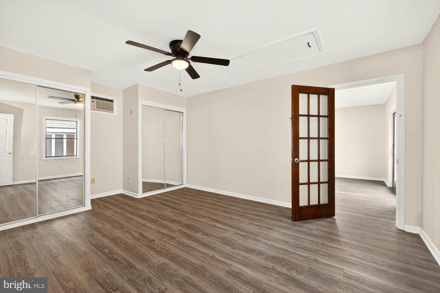 QUAKER NECK - Commercial Sale