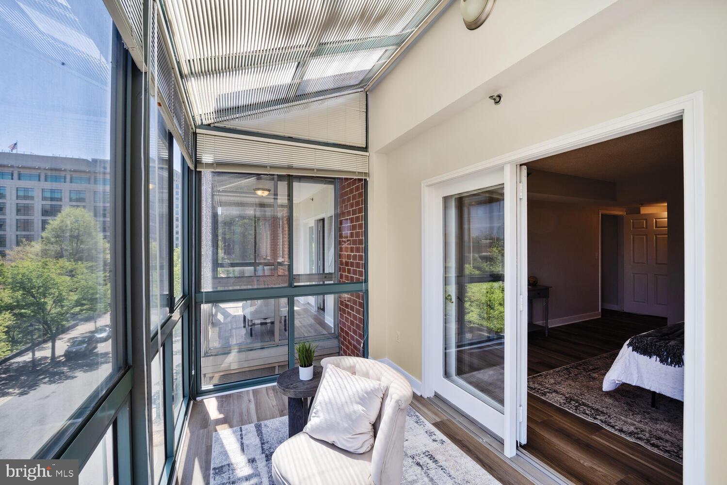 WINDSOR PLAZA - Residential