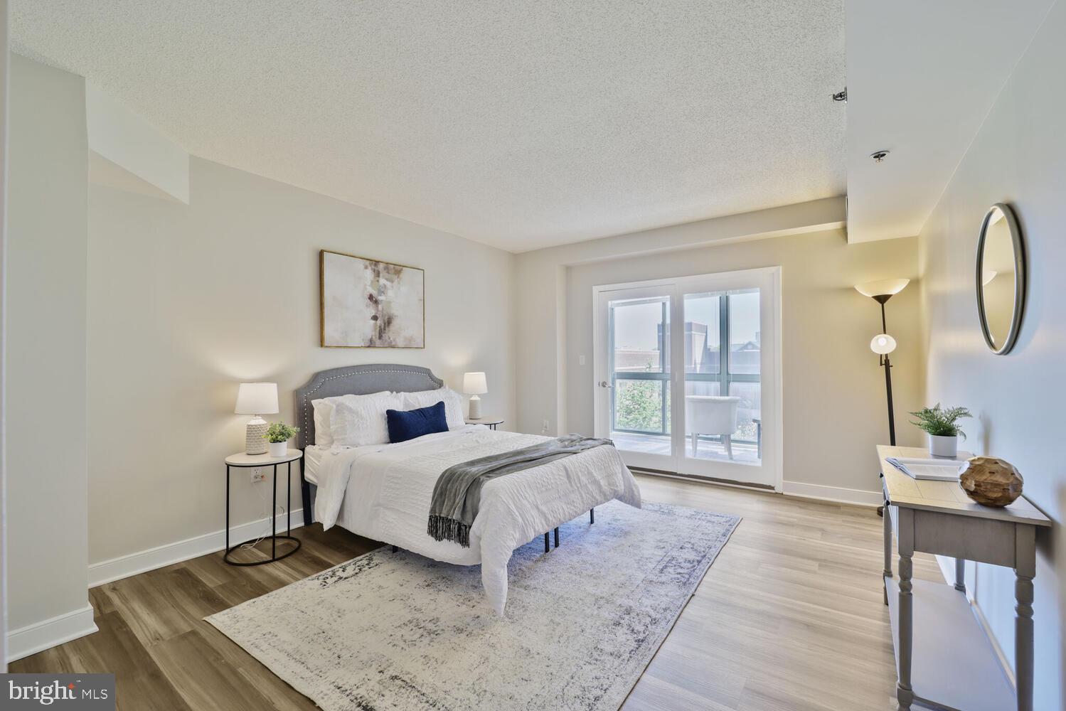 WINDSOR PLAZA - Residential