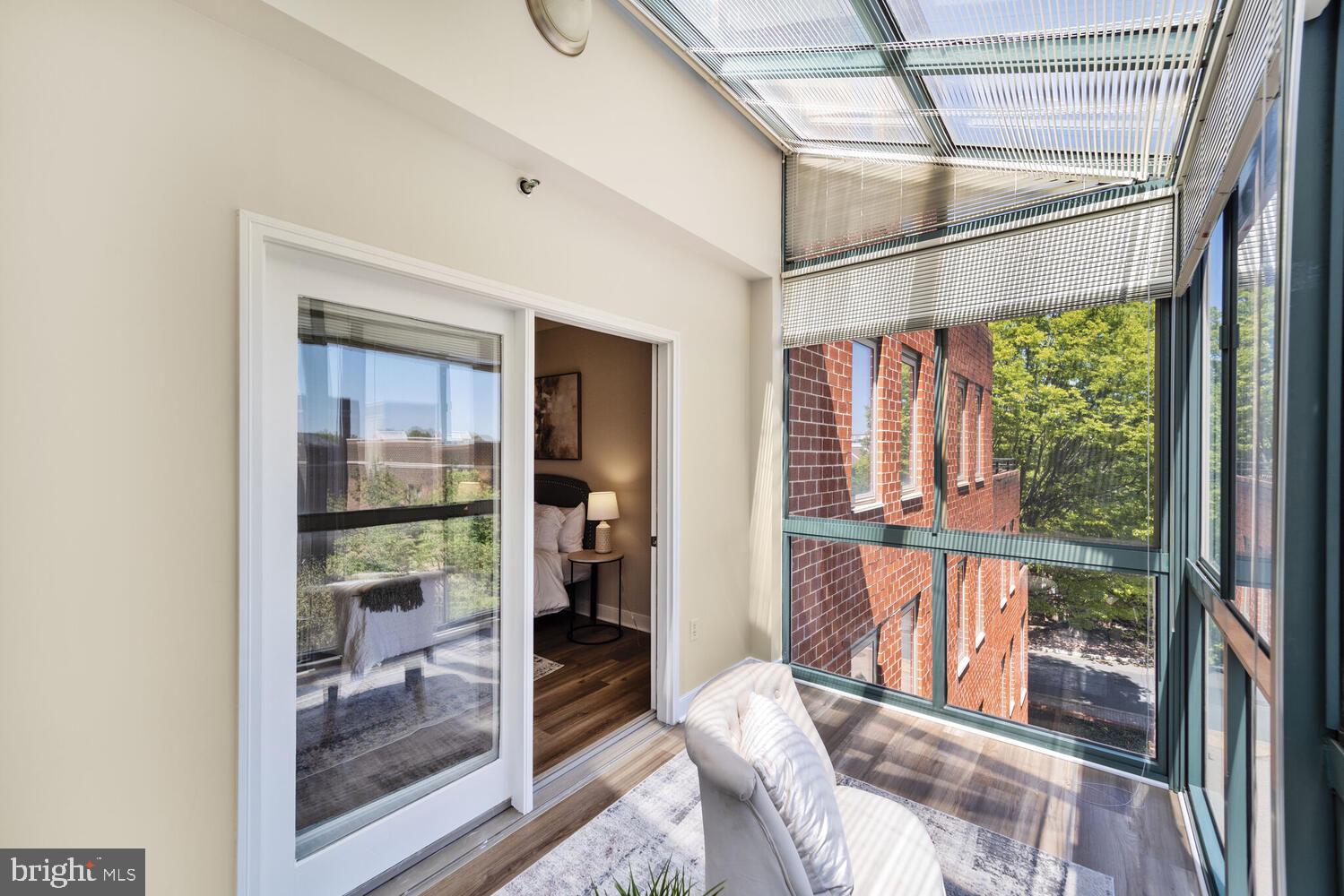 WINDSOR PLAZA - Residential