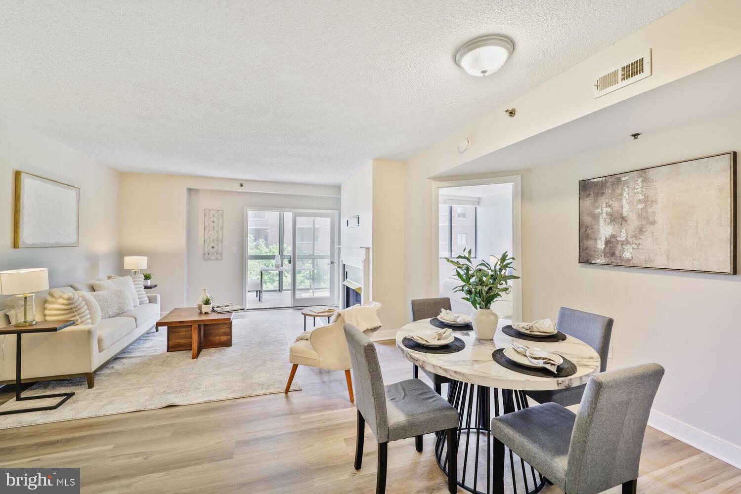 WINDSOR PLAZA - Residential