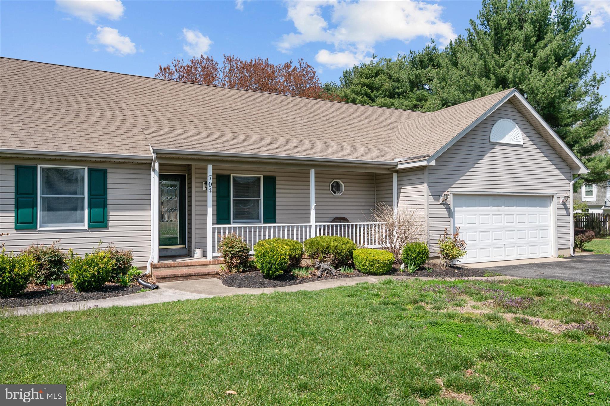 KINGS COURT - Residential