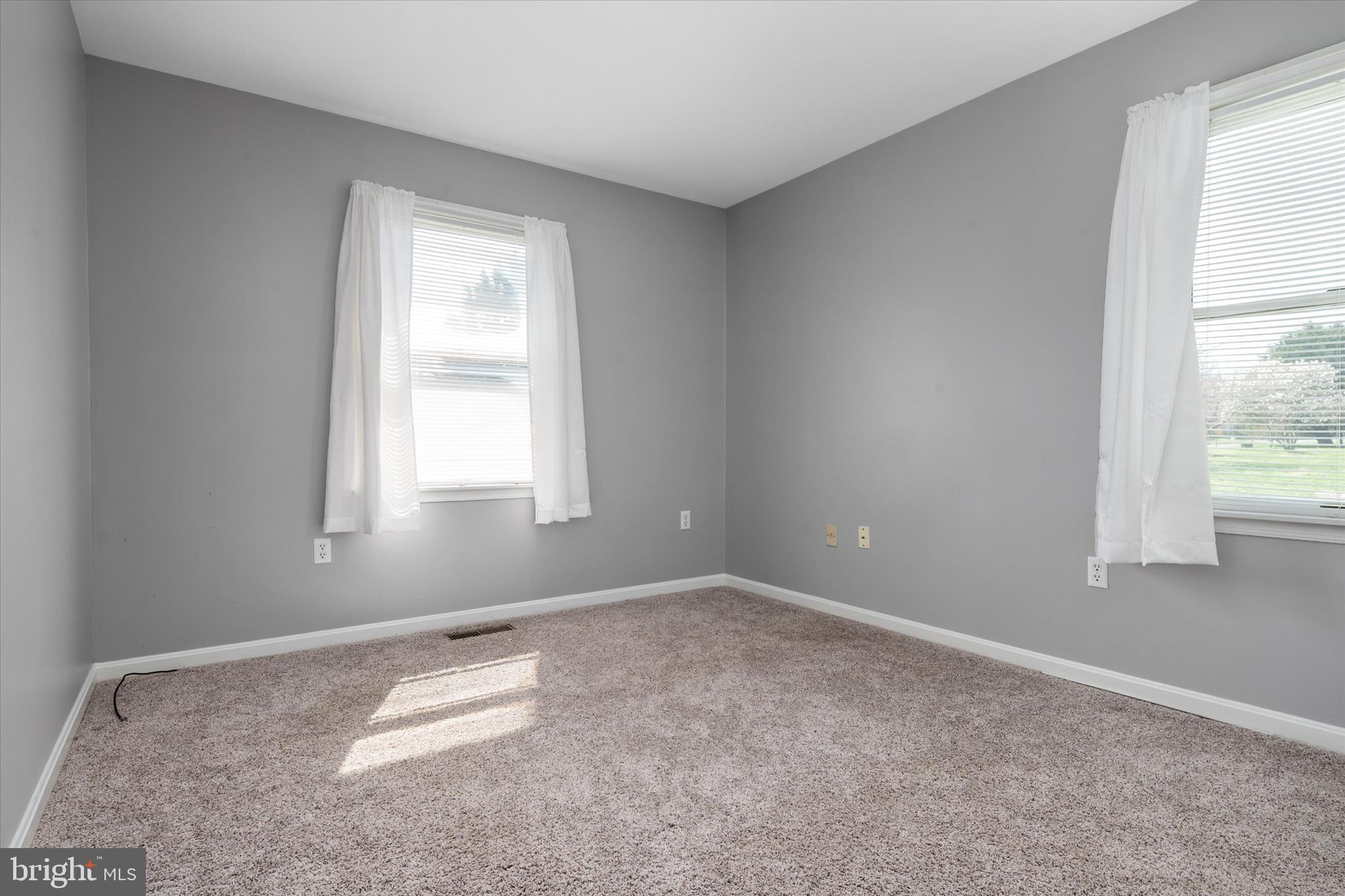 KINGS COURT - Residential