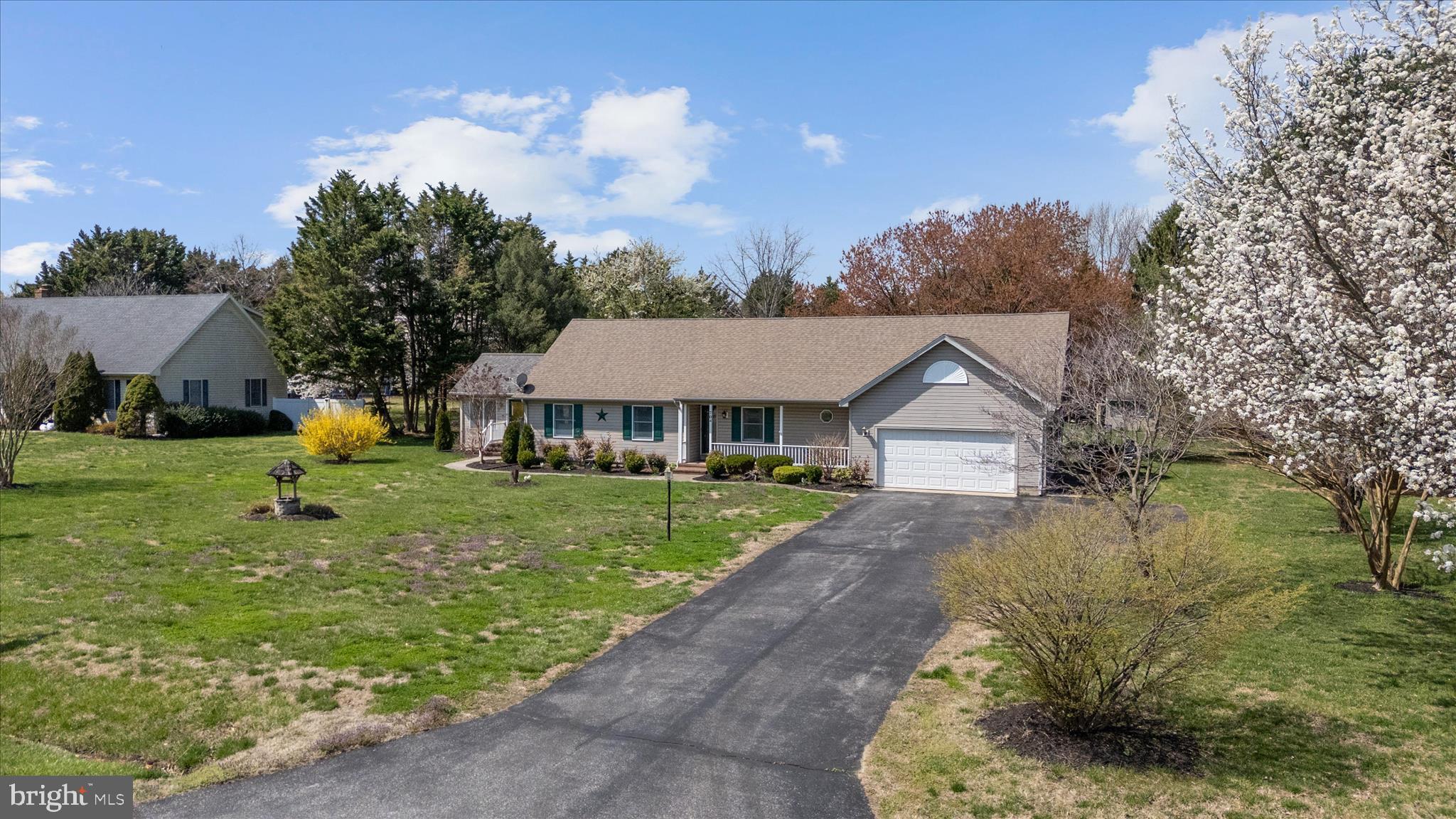 KINGS COURT - Residential