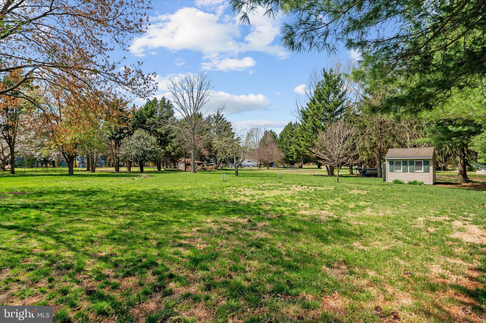 KINGS COURT - Residential