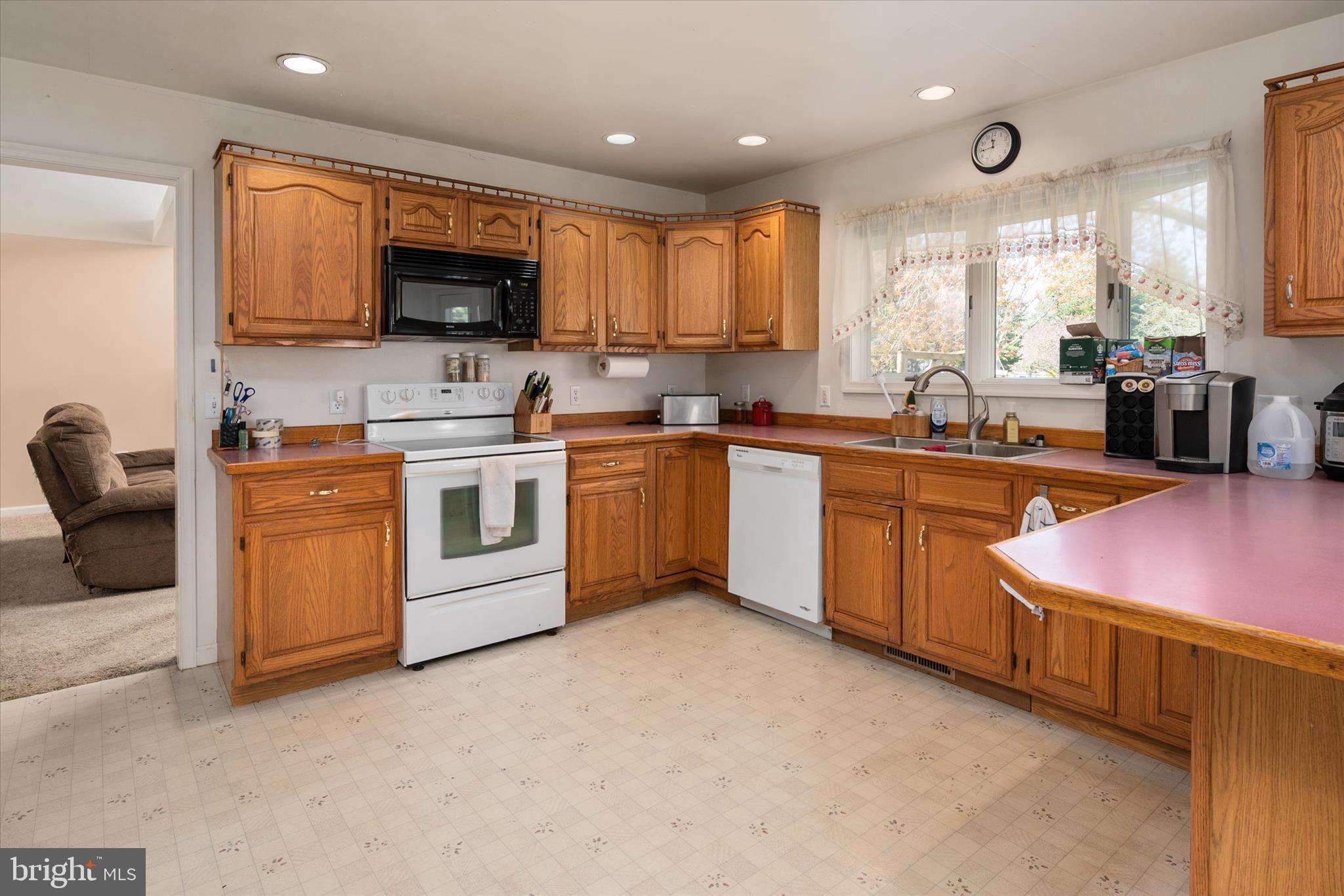 KINGS COURT - Residential