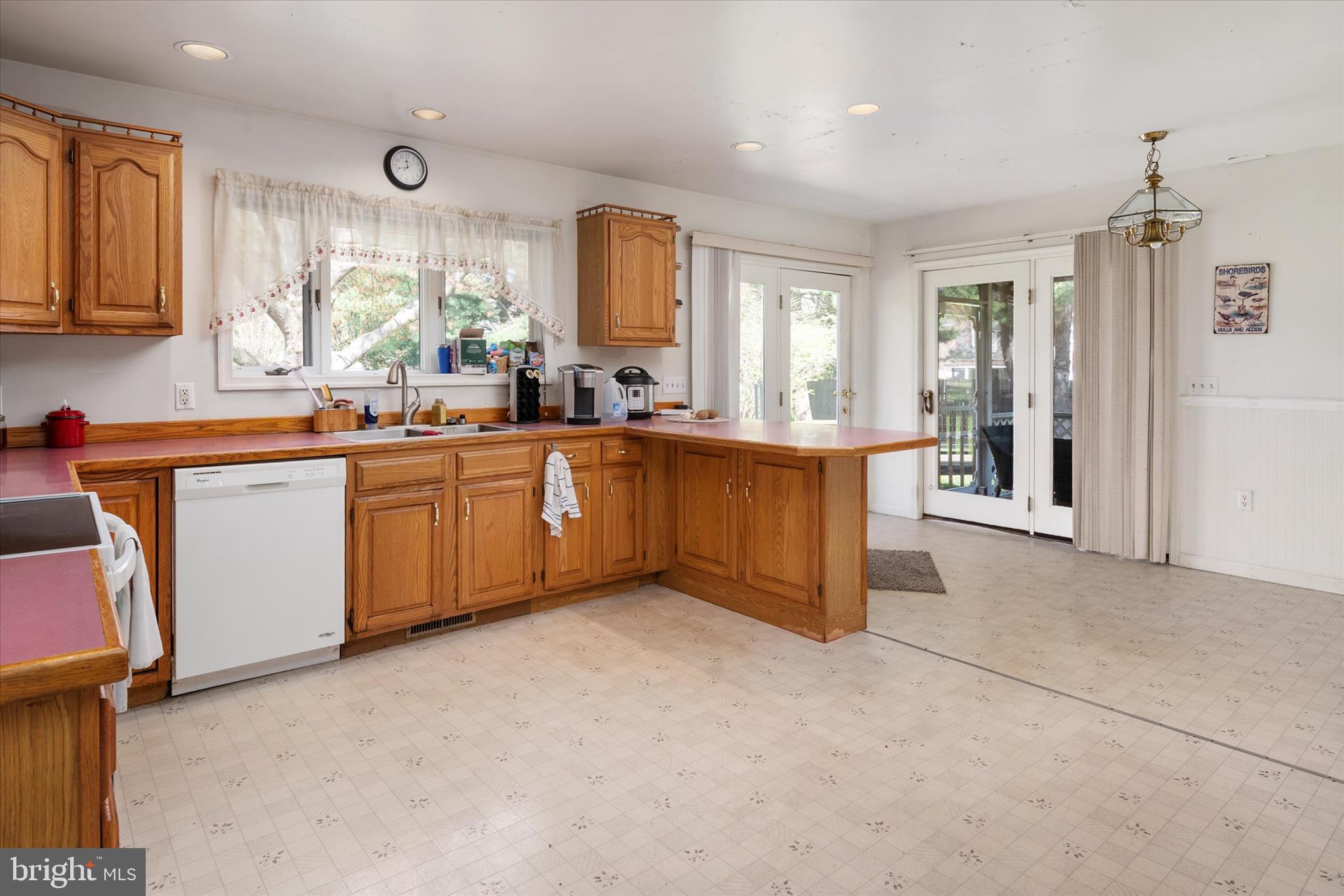 KINGS COURT - Residential