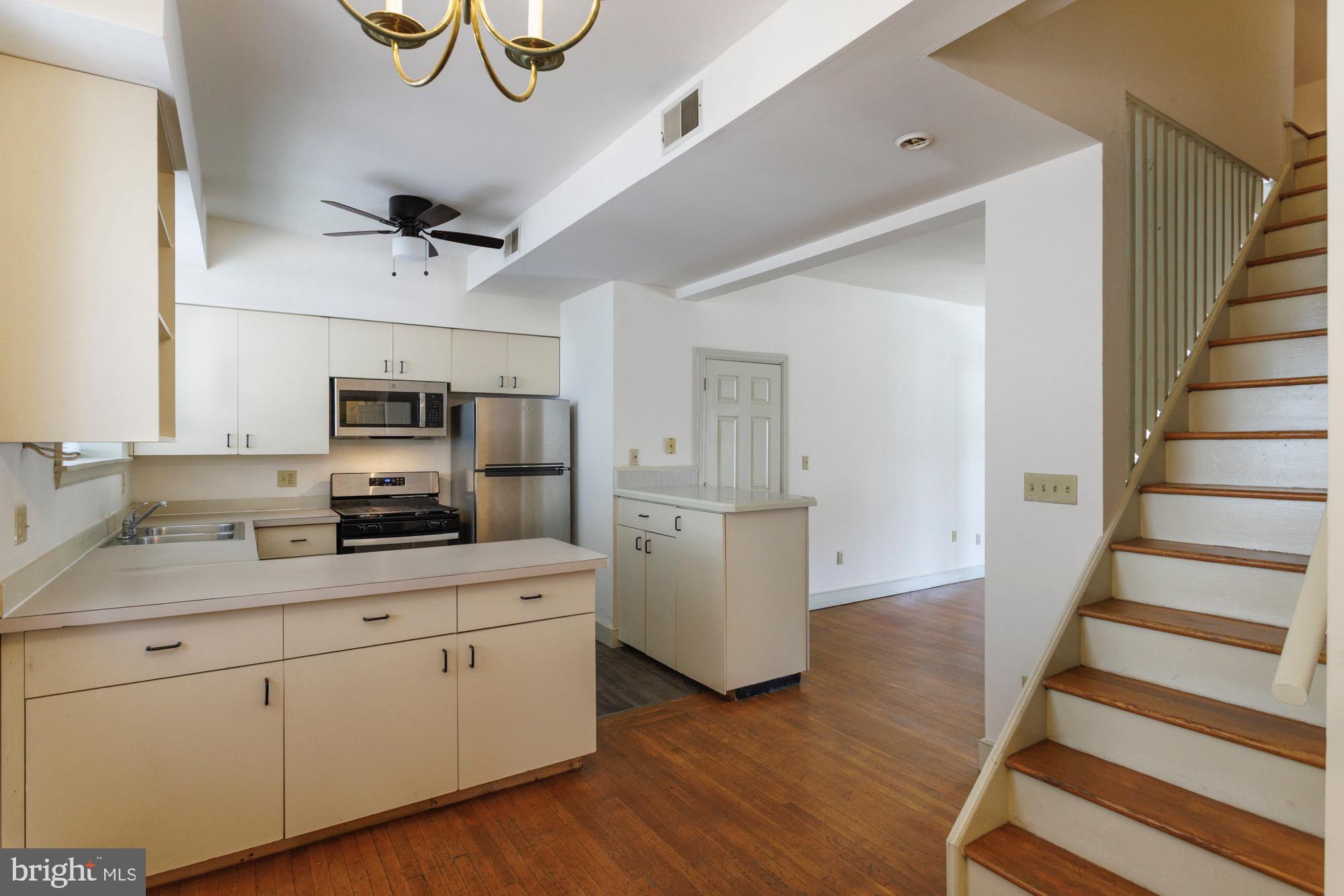 OVERBROOK - Residential Lease