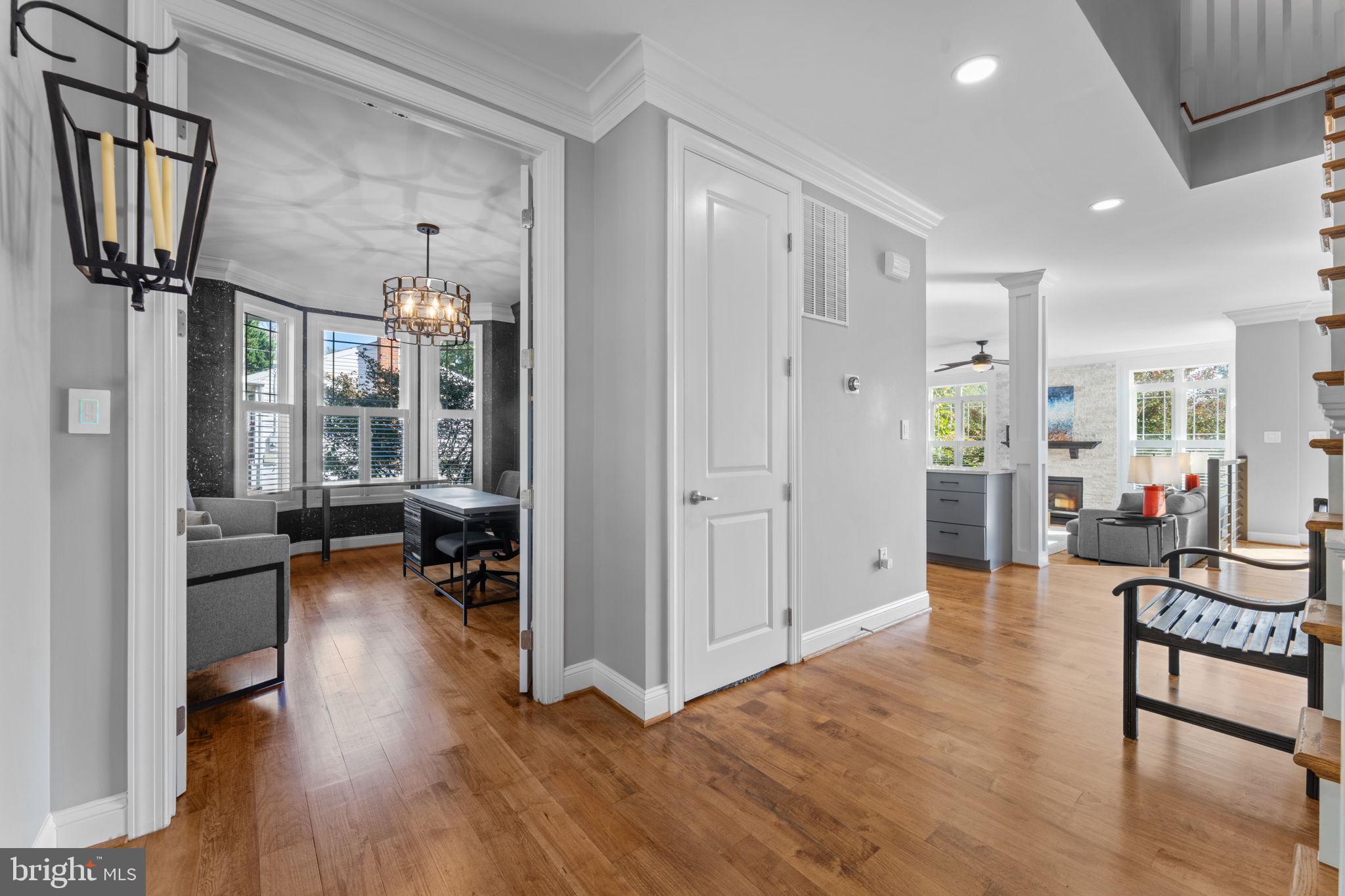 VIENNA WOODS - Residential