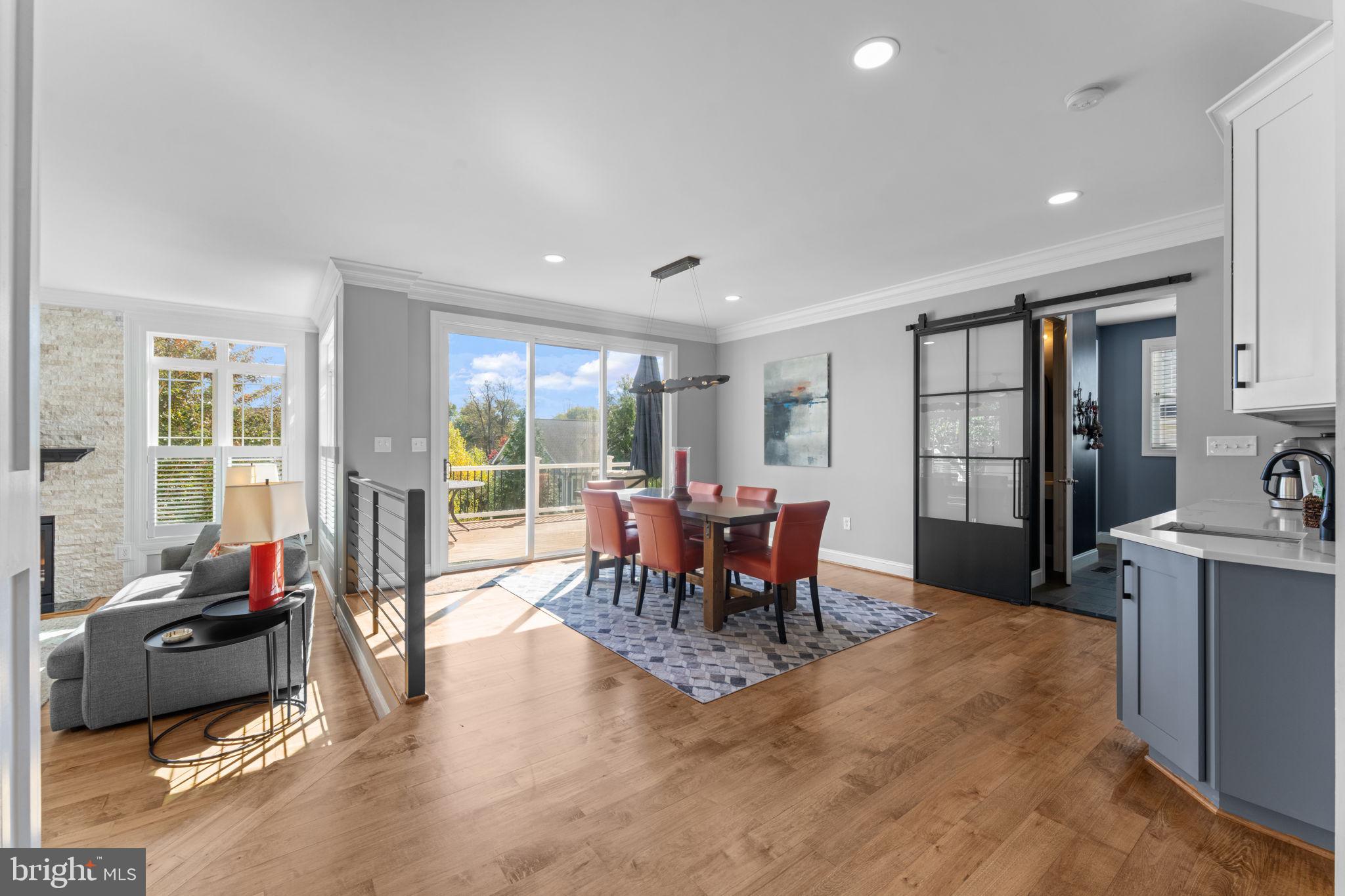 VIENNA WOODS - Residential