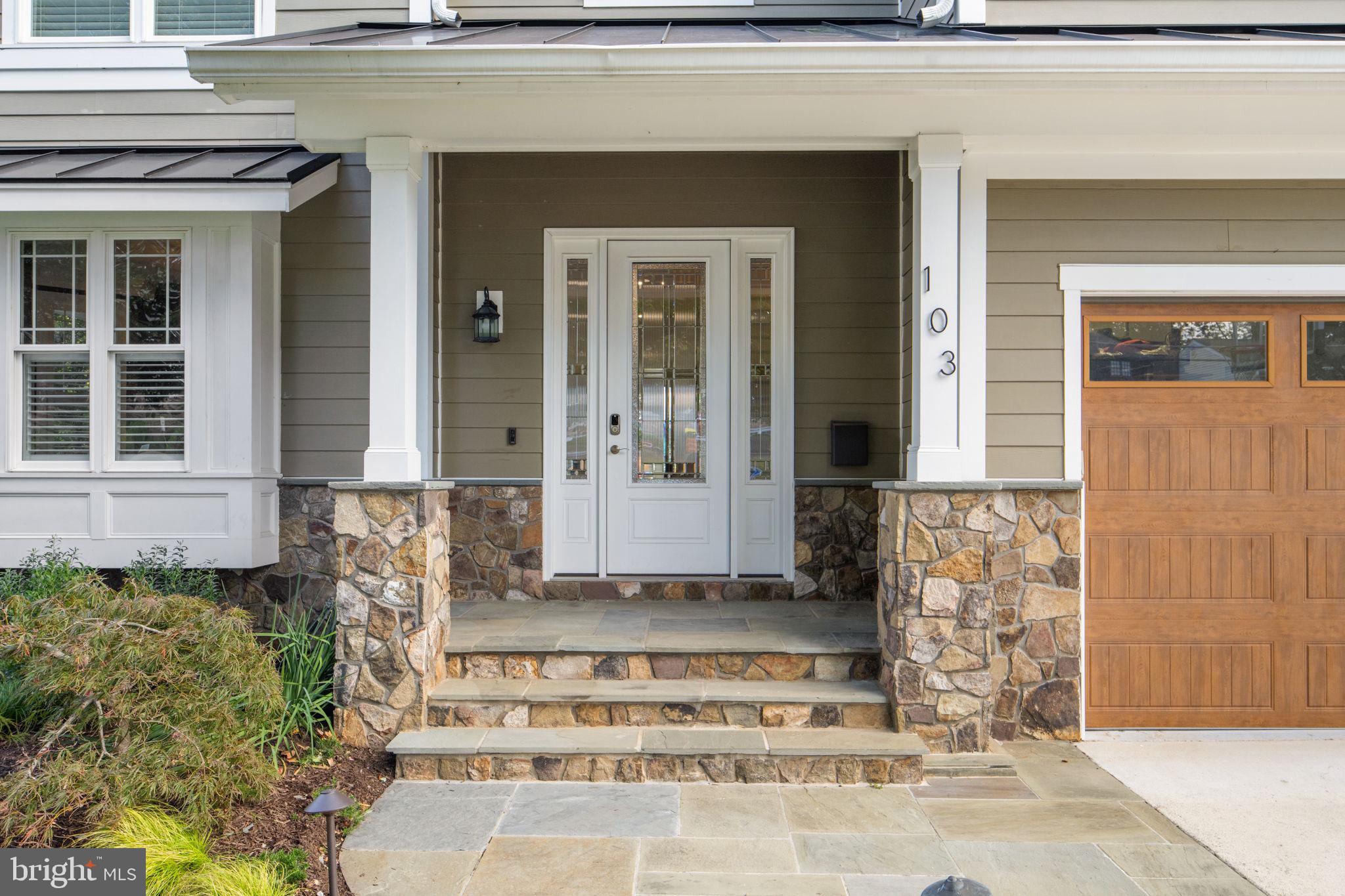 VIENNA WOODS - Residential