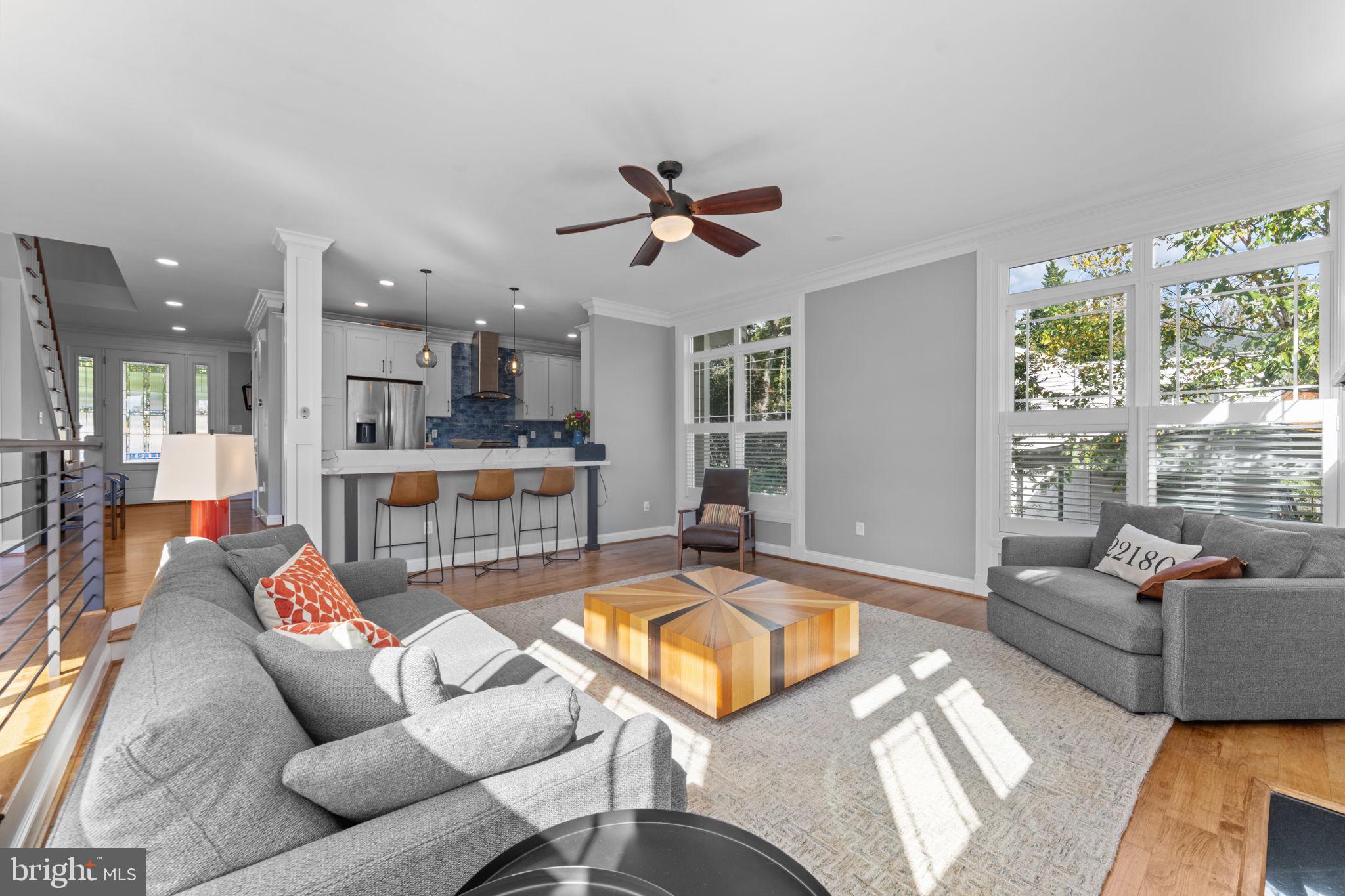 VIENNA WOODS - Residential