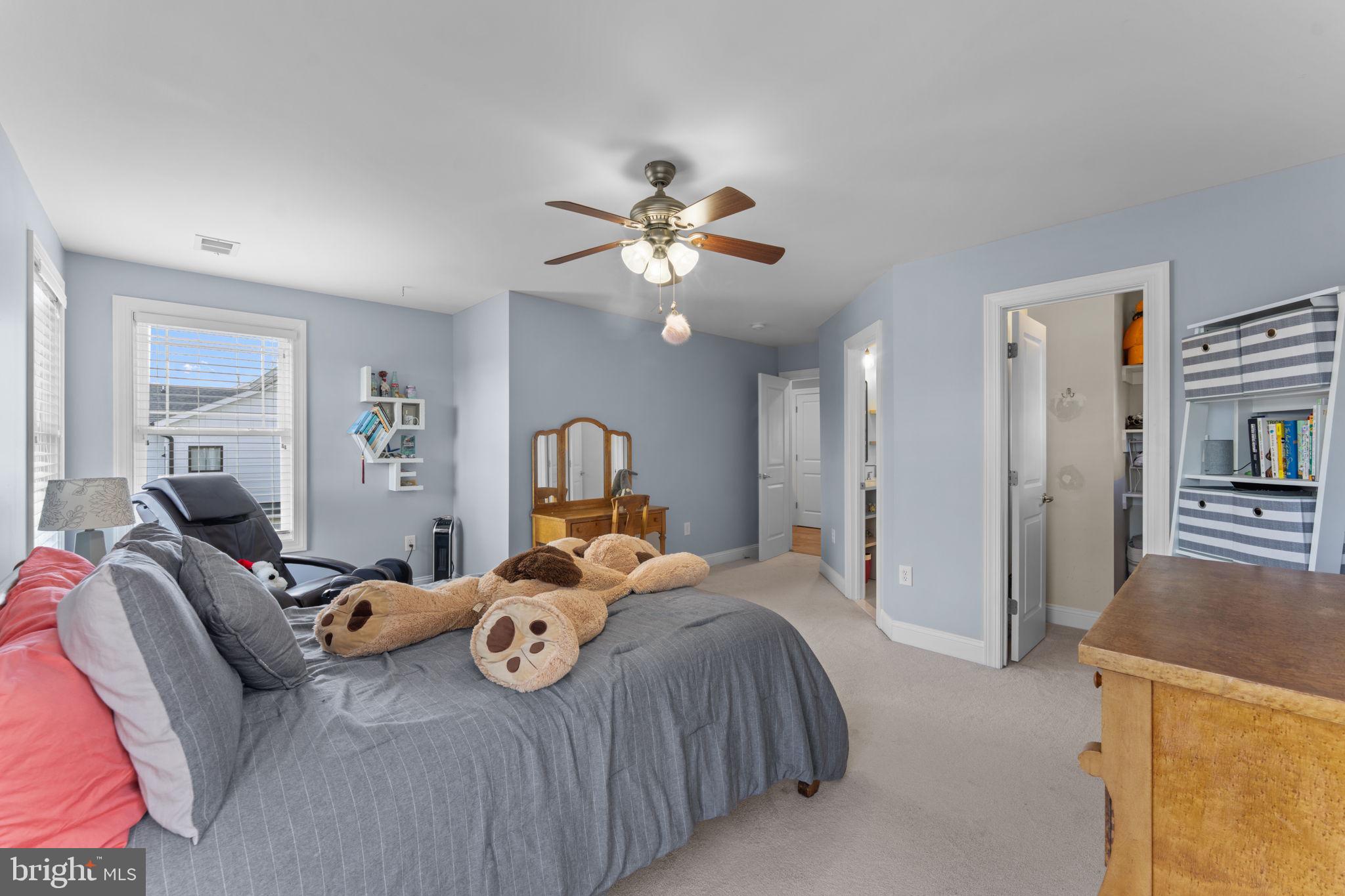 VIENNA WOODS - Residential