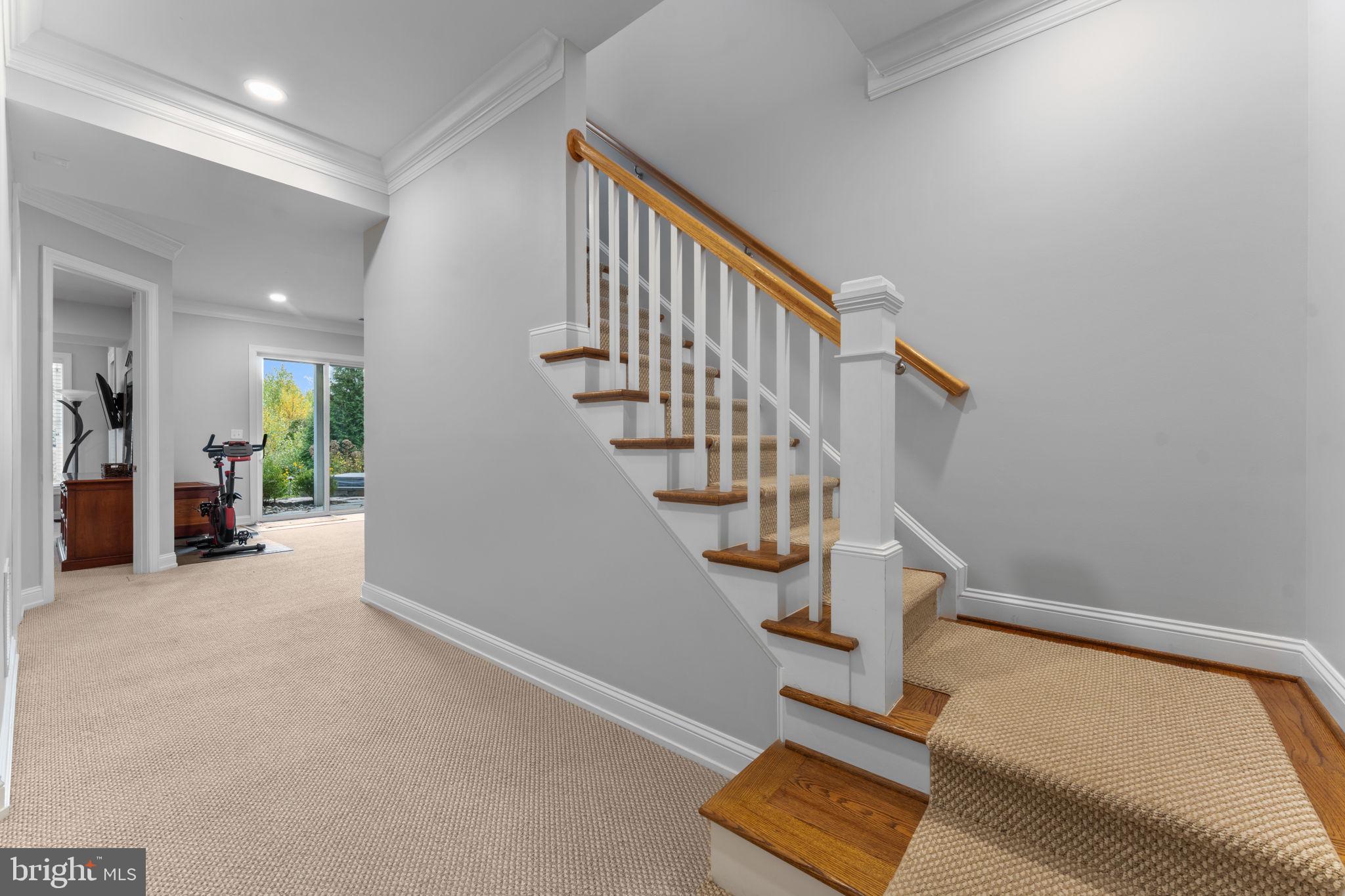 VIENNA WOODS - Residential