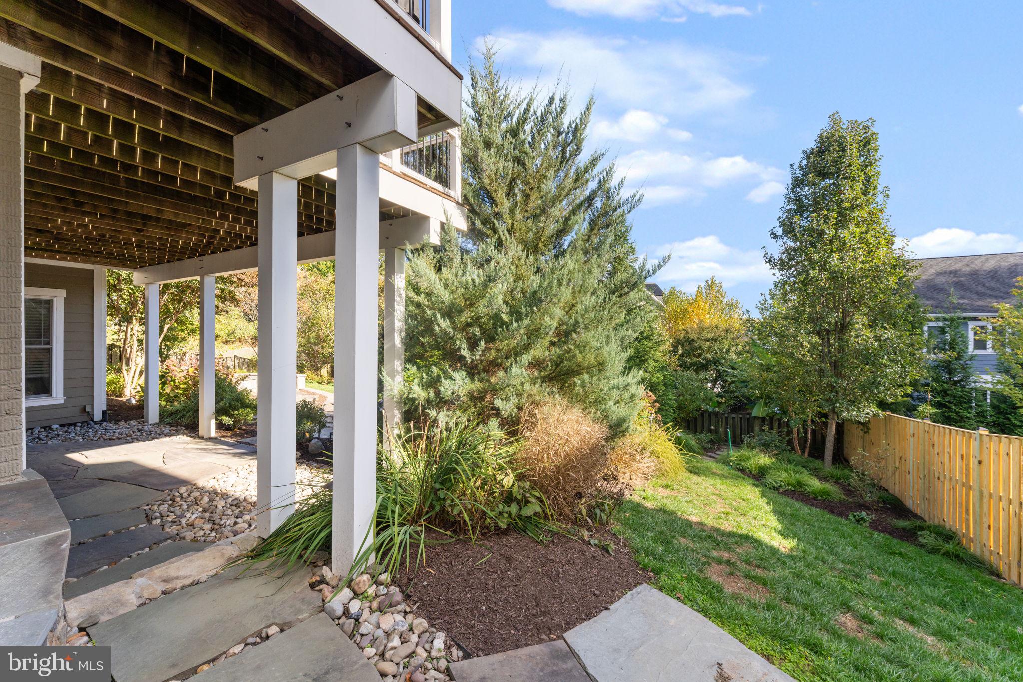 VIENNA WOODS - Residential