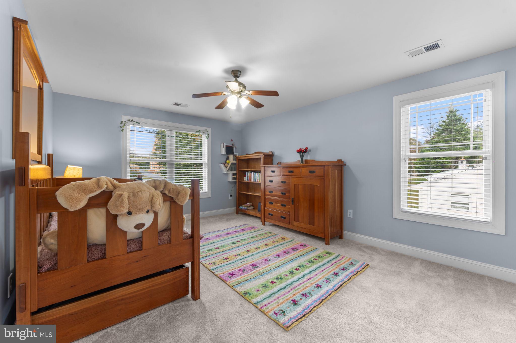 VIENNA WOODS - Residential