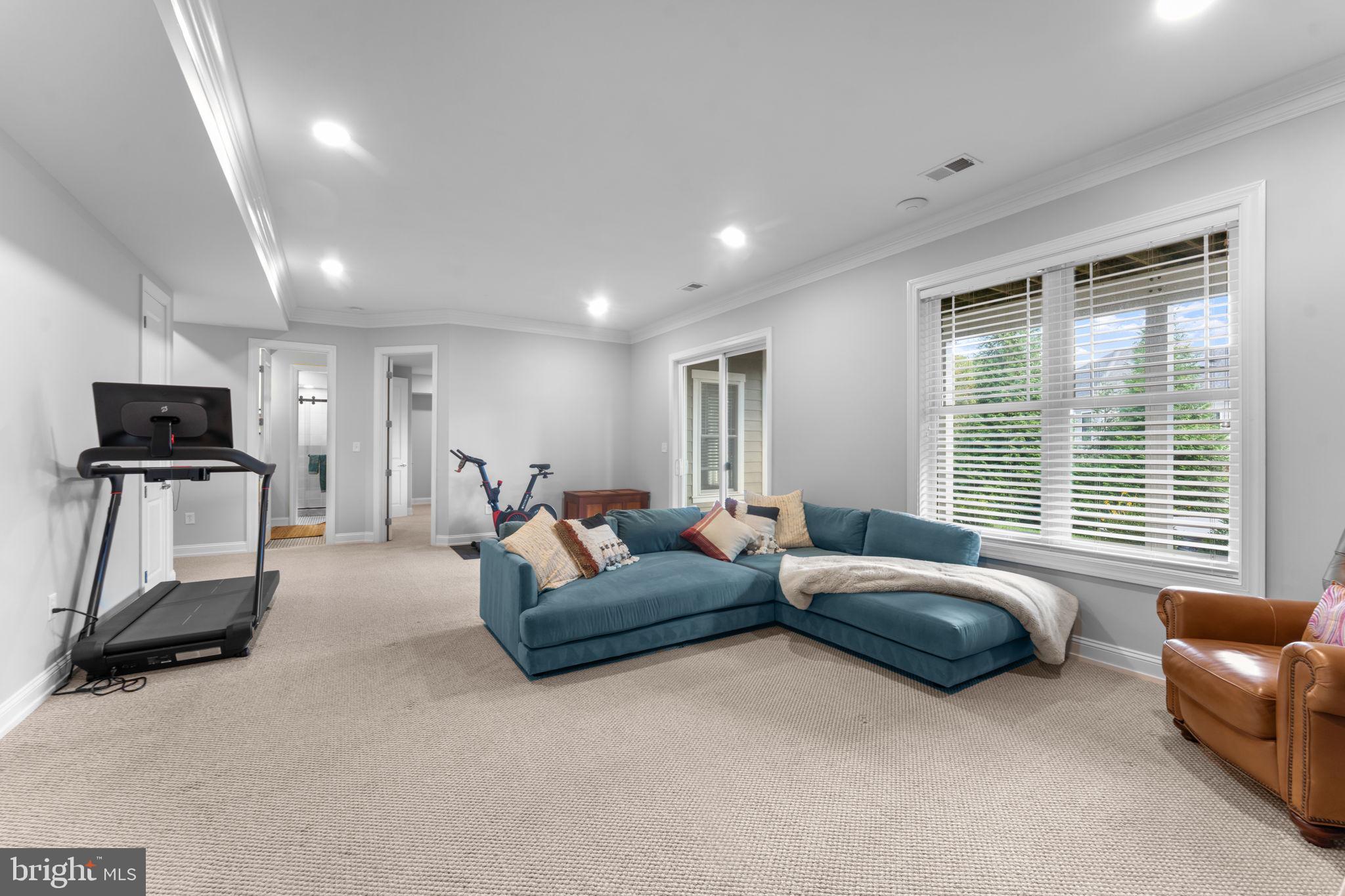 VIENNA WOODS - Residential