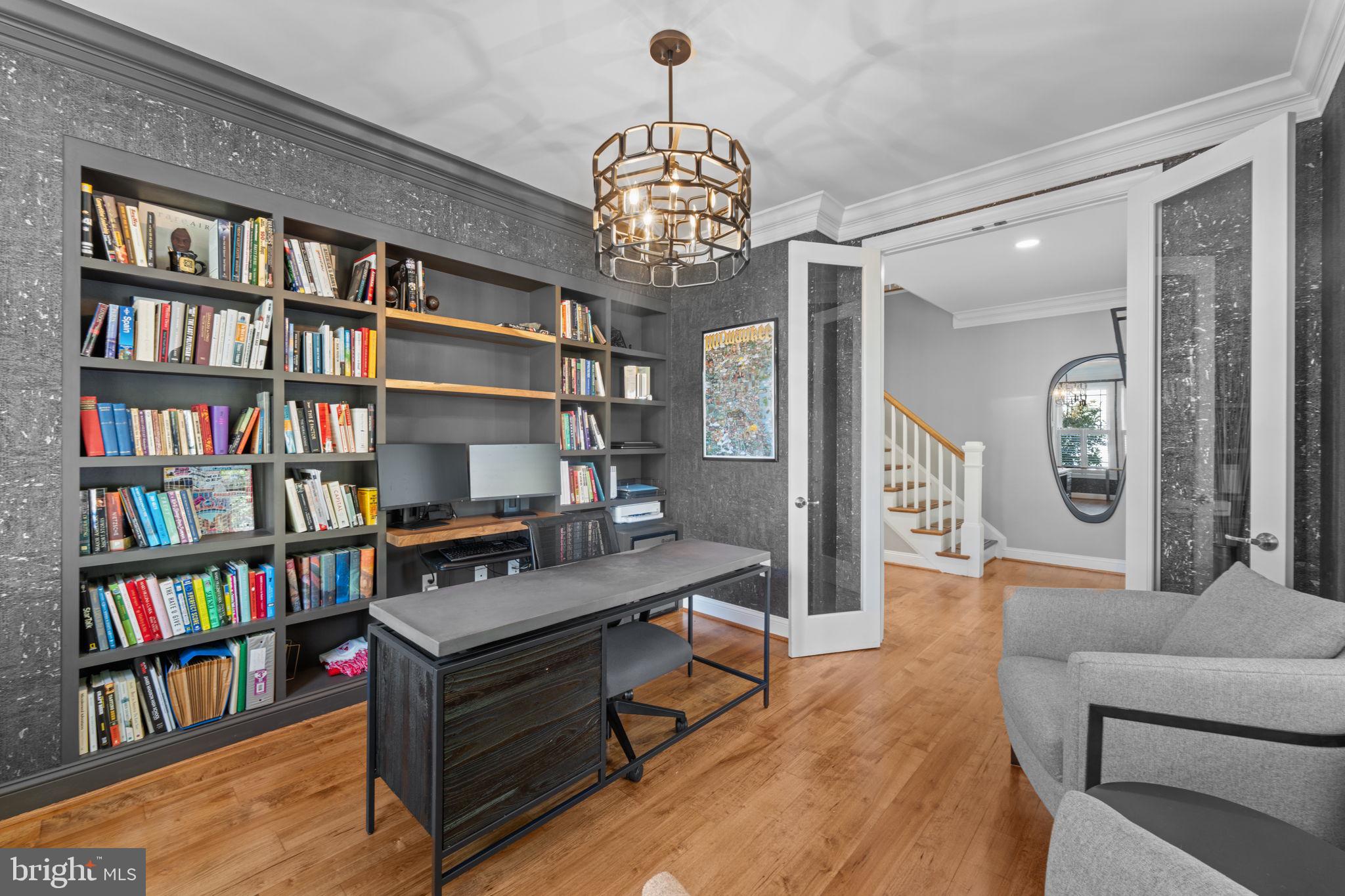 VIENNA WOODS - Residential