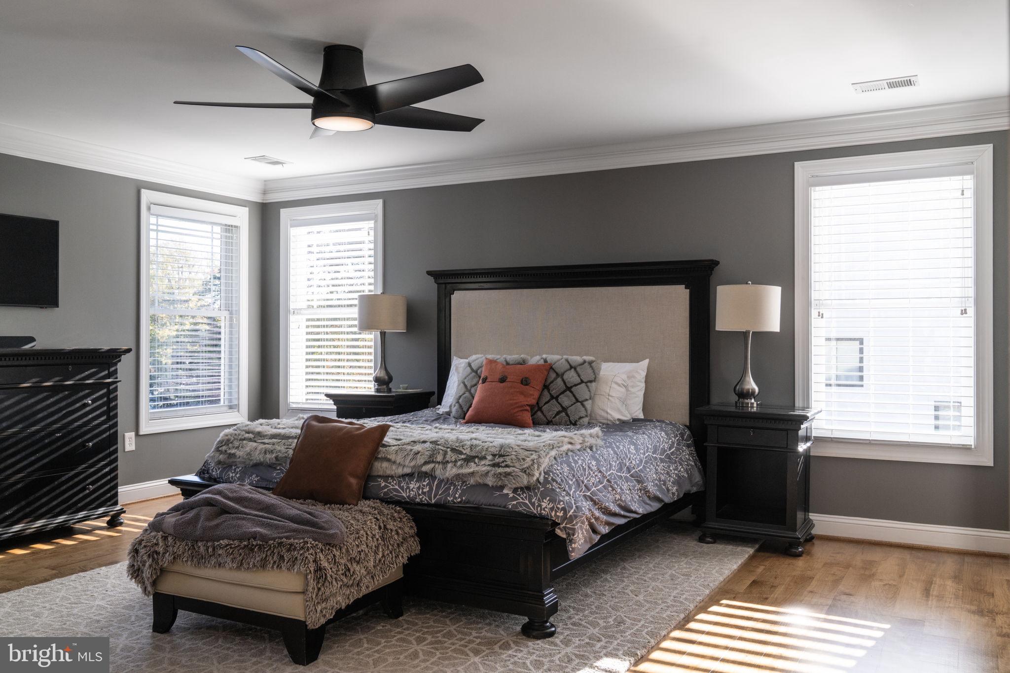 VIENNA WOODS - Residential