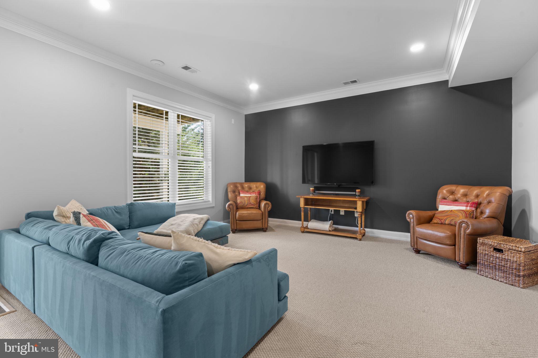 VIENNA WOODS - Residential