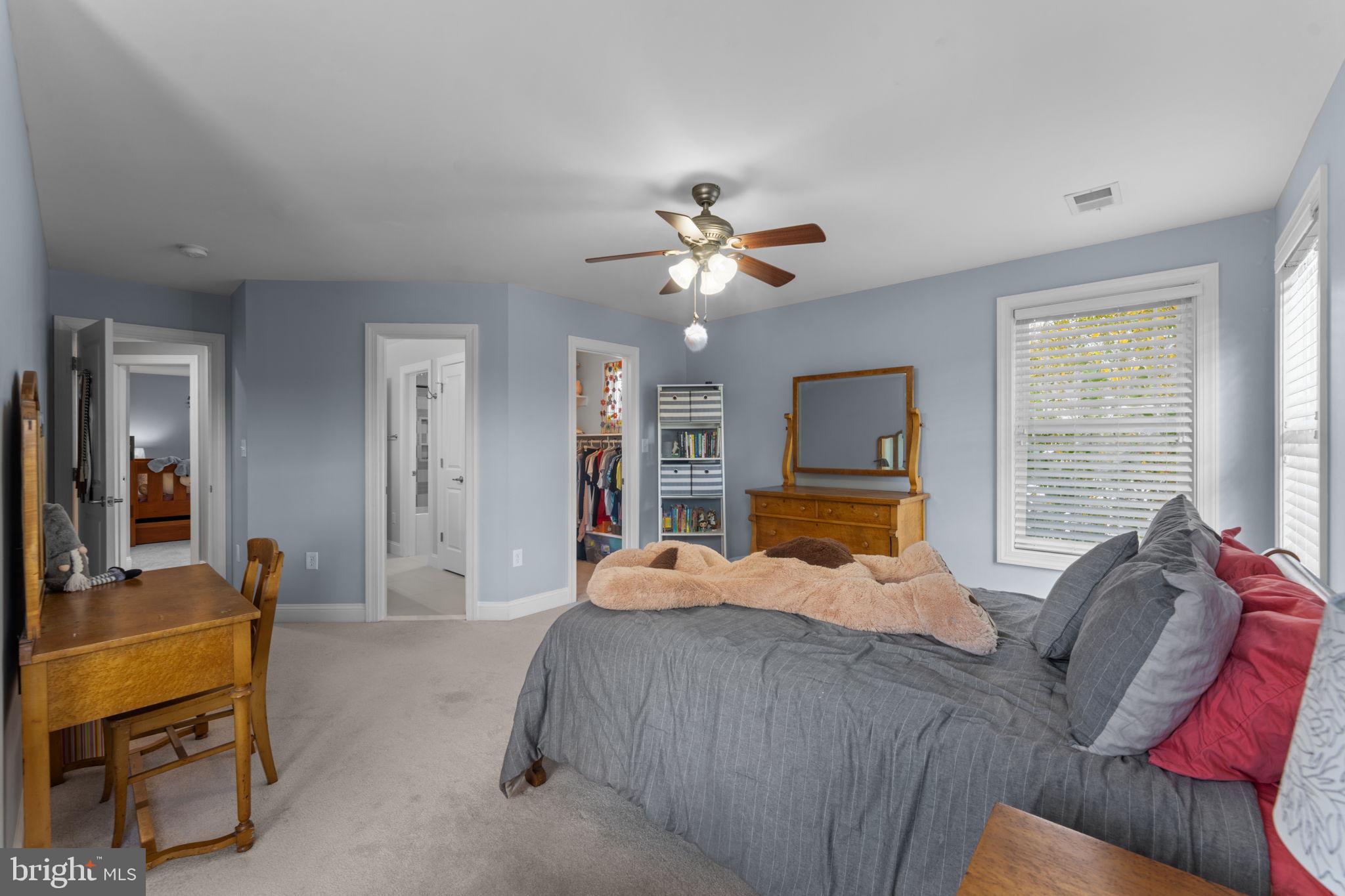 VIENNA WOODS - Residential