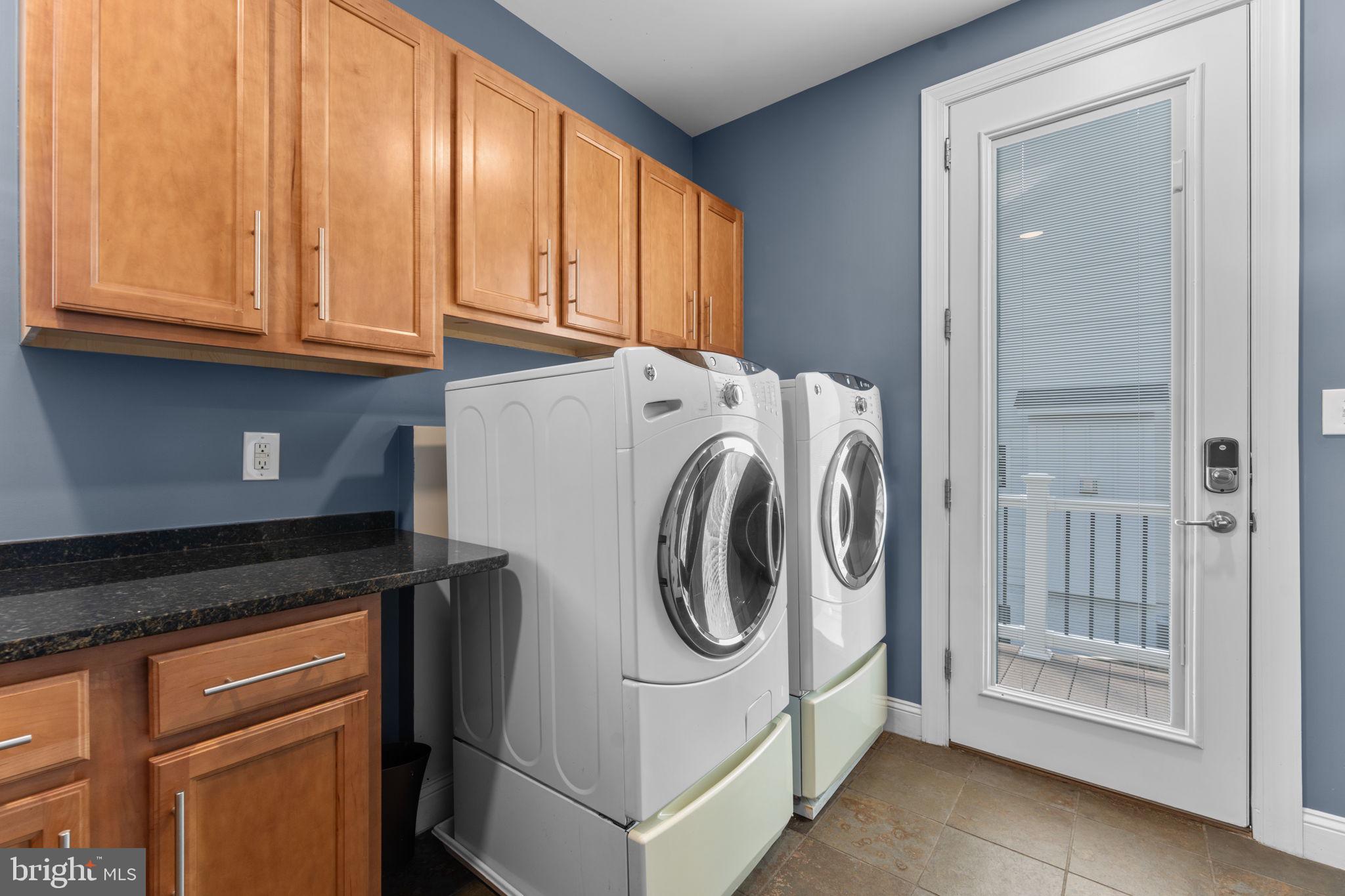 VIENNA WOODS - Residential