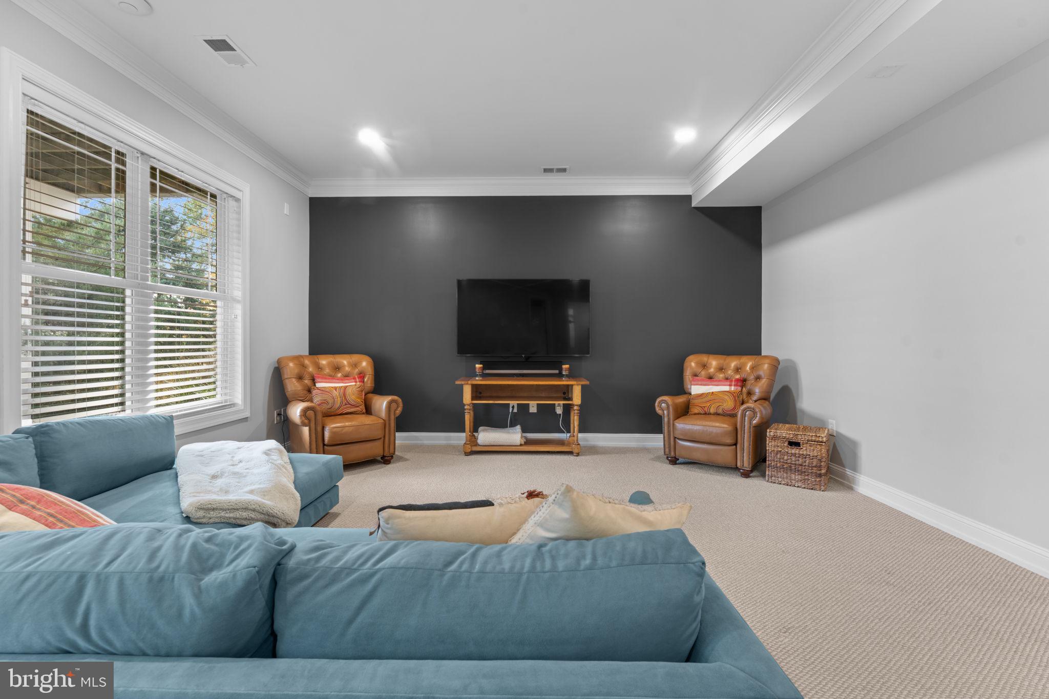 VIENNA WOODS - Residential