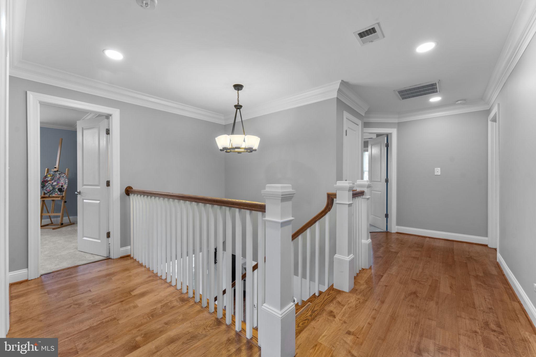 VIENNA WOODS - Residential