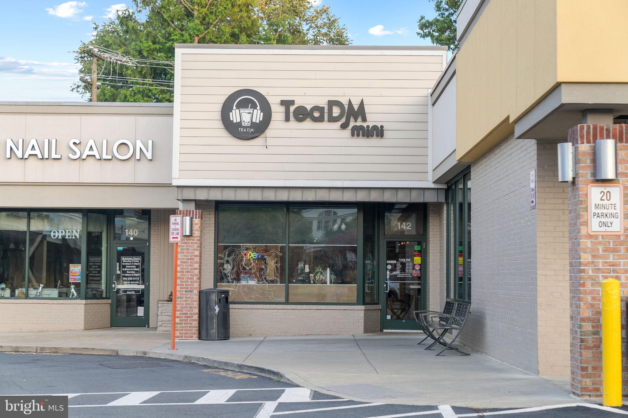 VIENNA WOODS - Residential