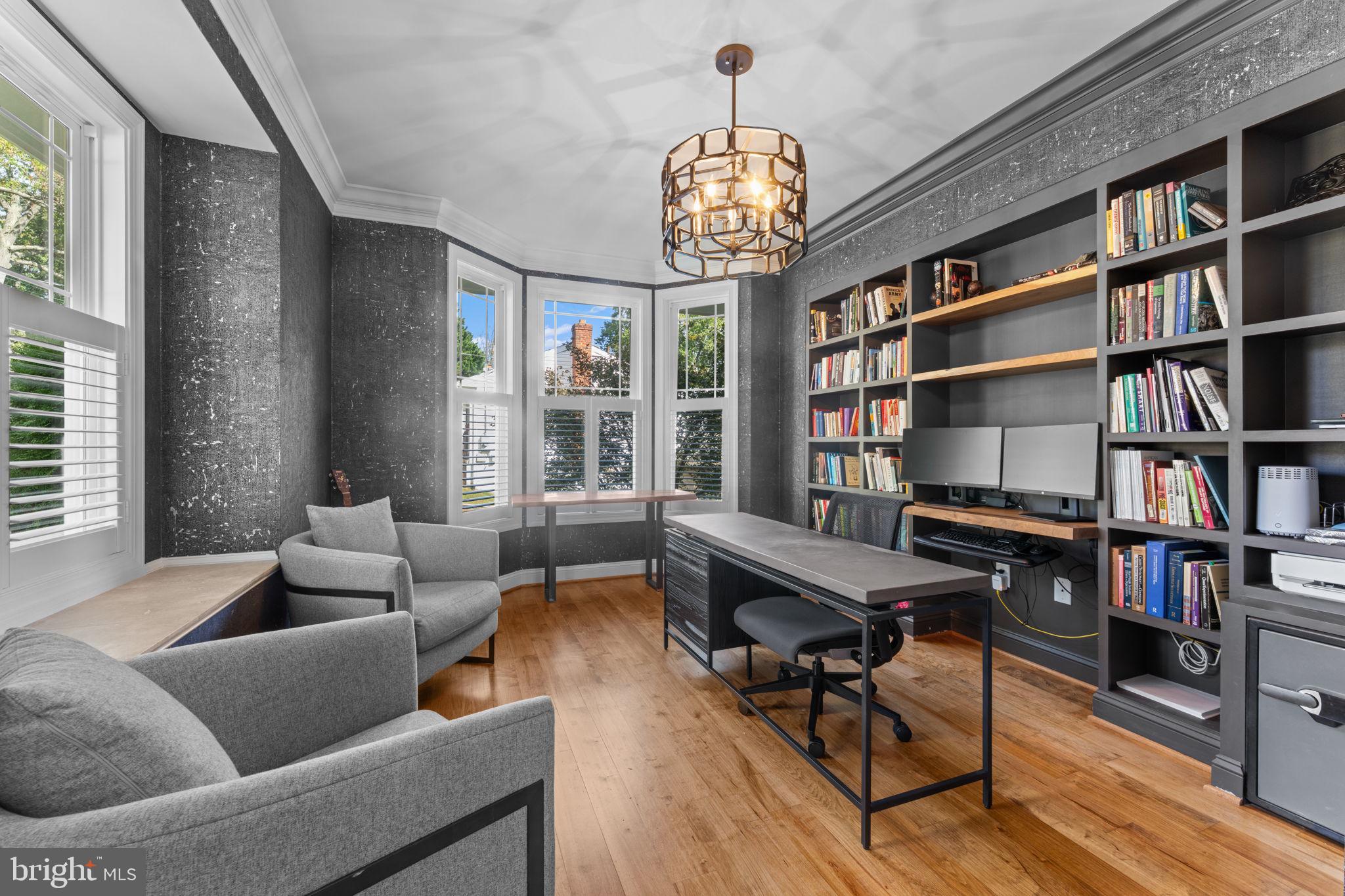 VIENNA WOODS - Residential