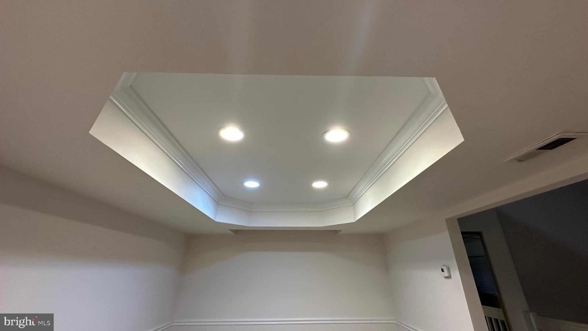 FOUNTAIN POINTE - Residential