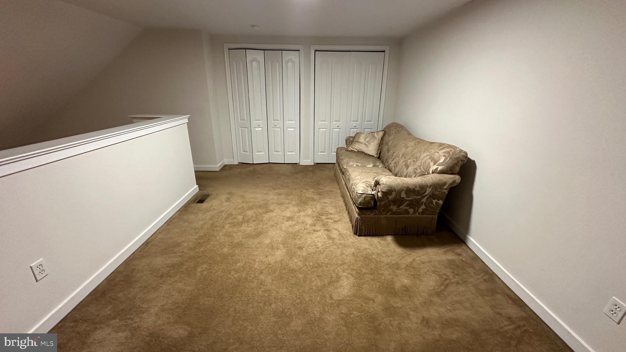 FOUNTAIN POINTE - Residential