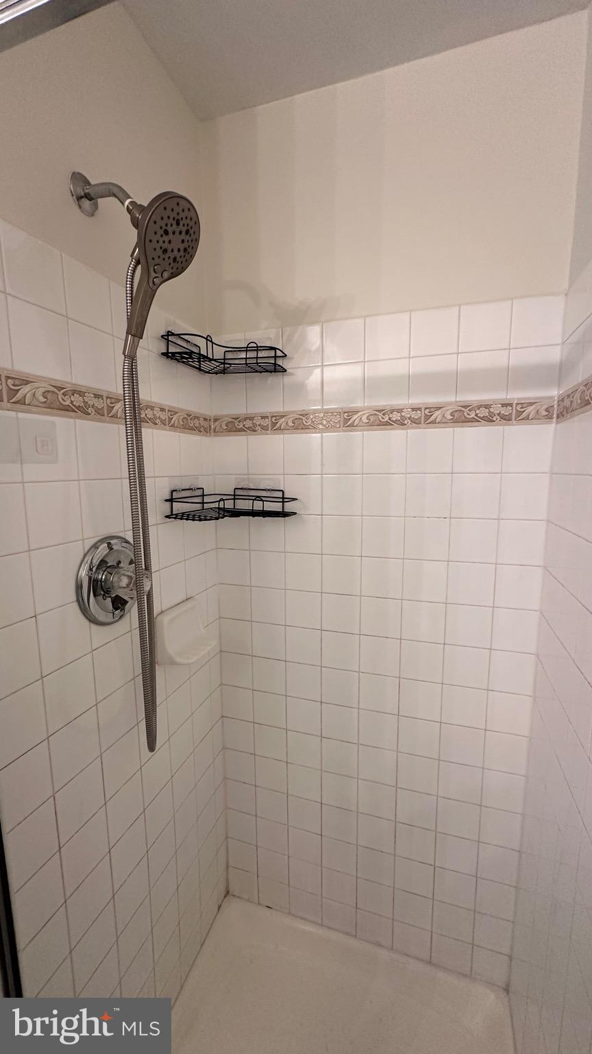 FOUNTAIN POINTE - Residential