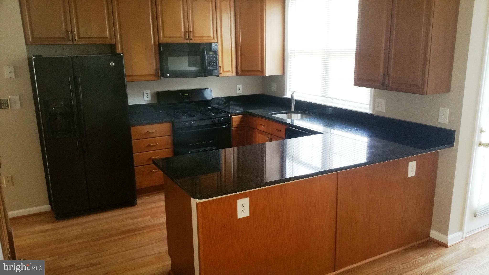 KINGSTOWNE - Residential Lease