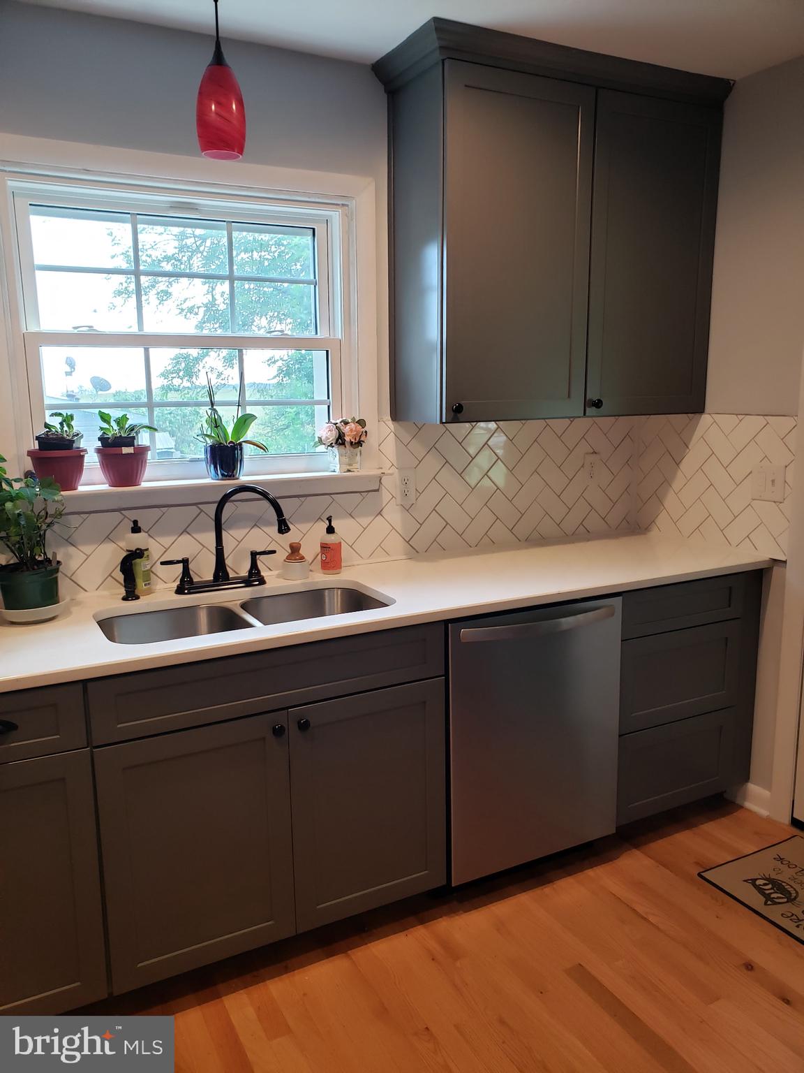 474 ONTELAUNEE DRIVE