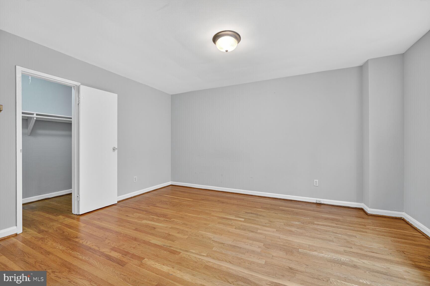 5112 MACARTHUR BOULEVARD NW 207