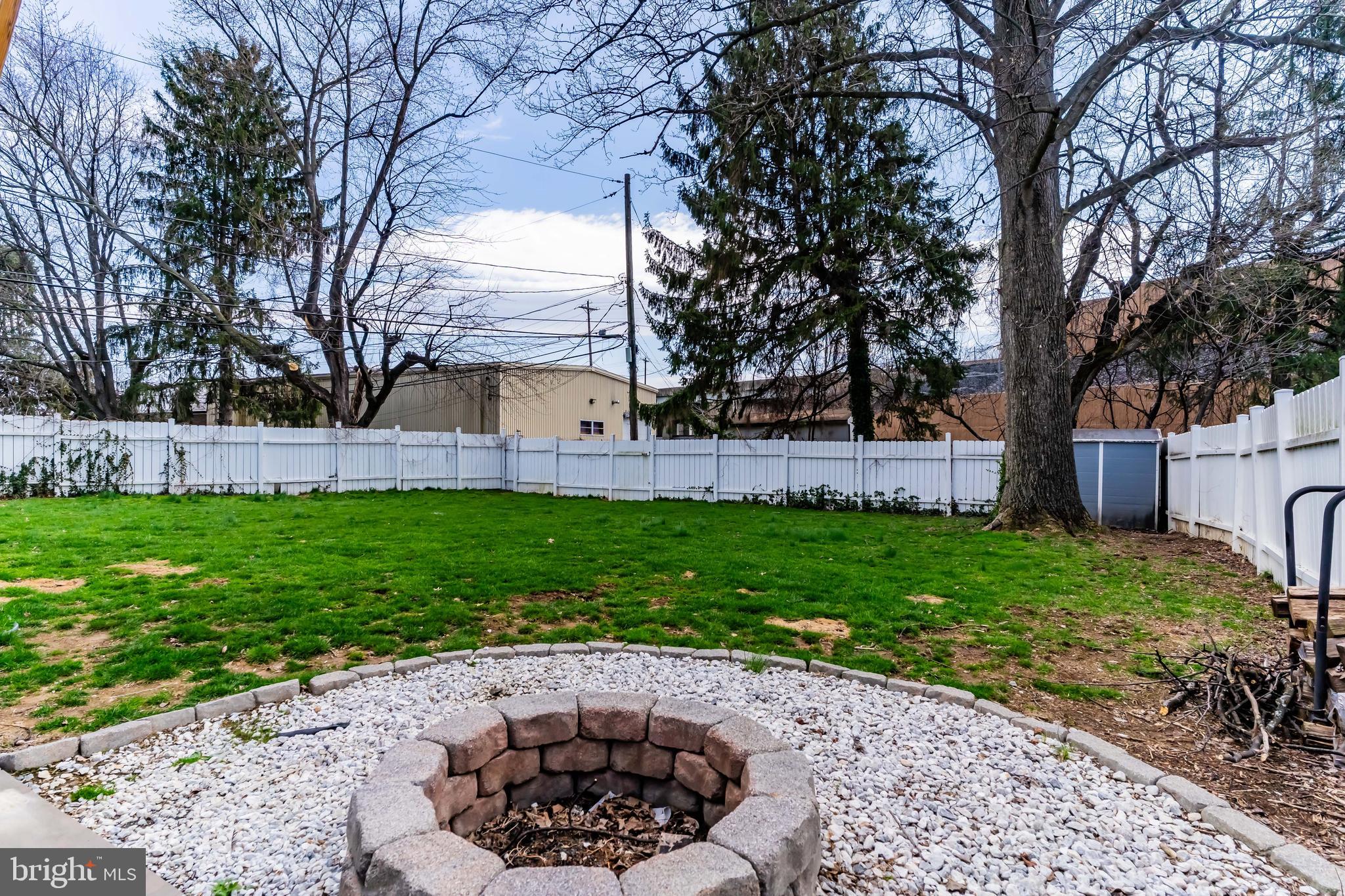 COLLEGE PARK - Residential