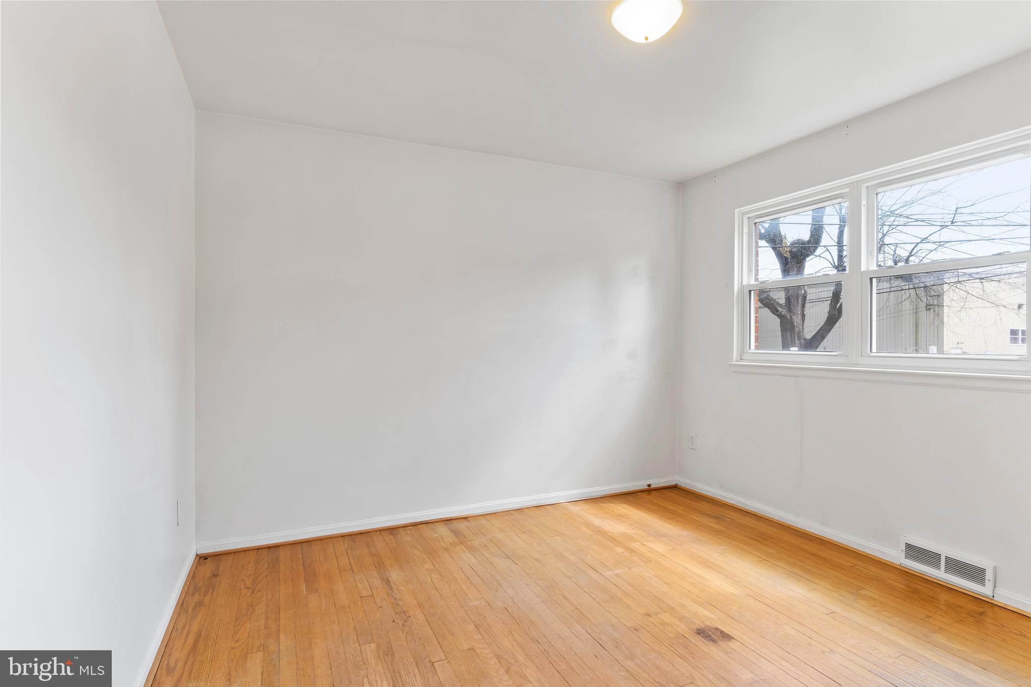 COLLEGE PARK - Residential