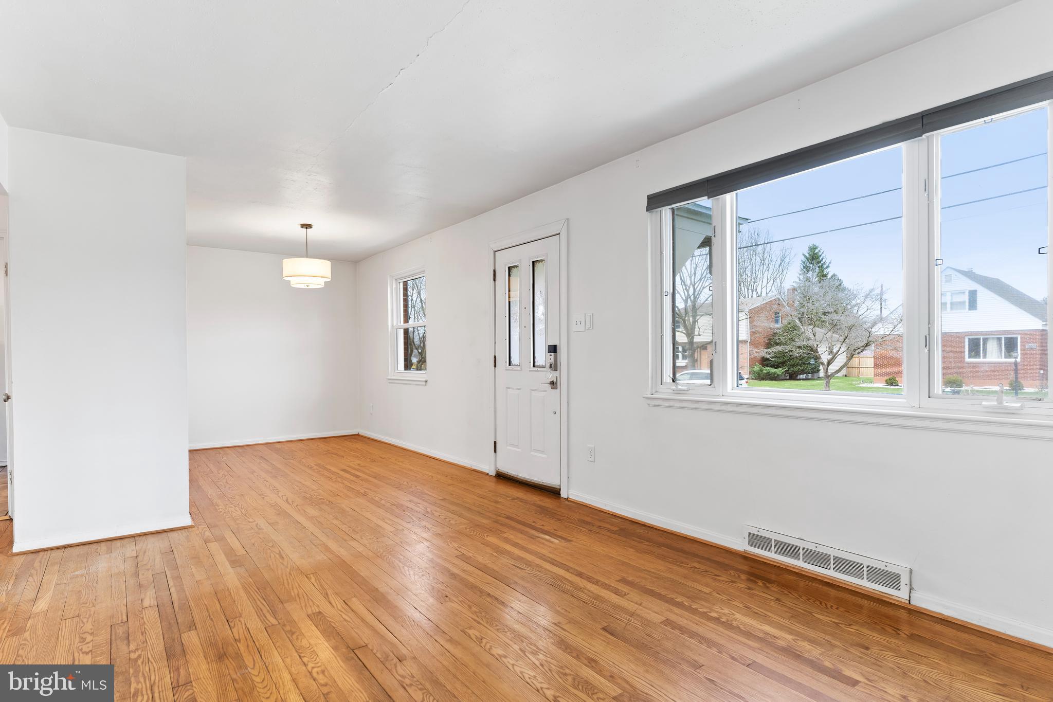 COLLEGE PARK - Residential