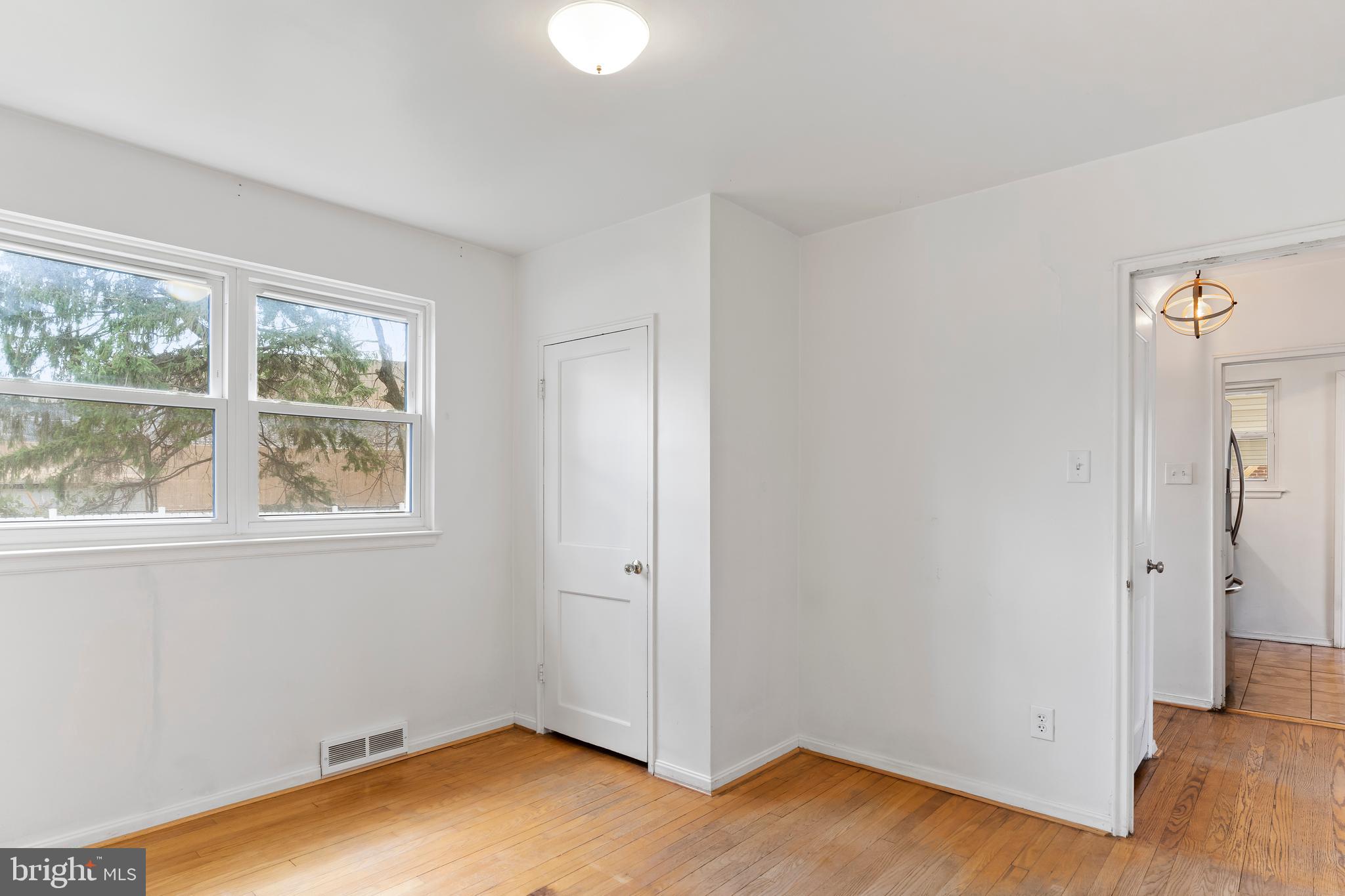 COLLEGE PARK - Residential