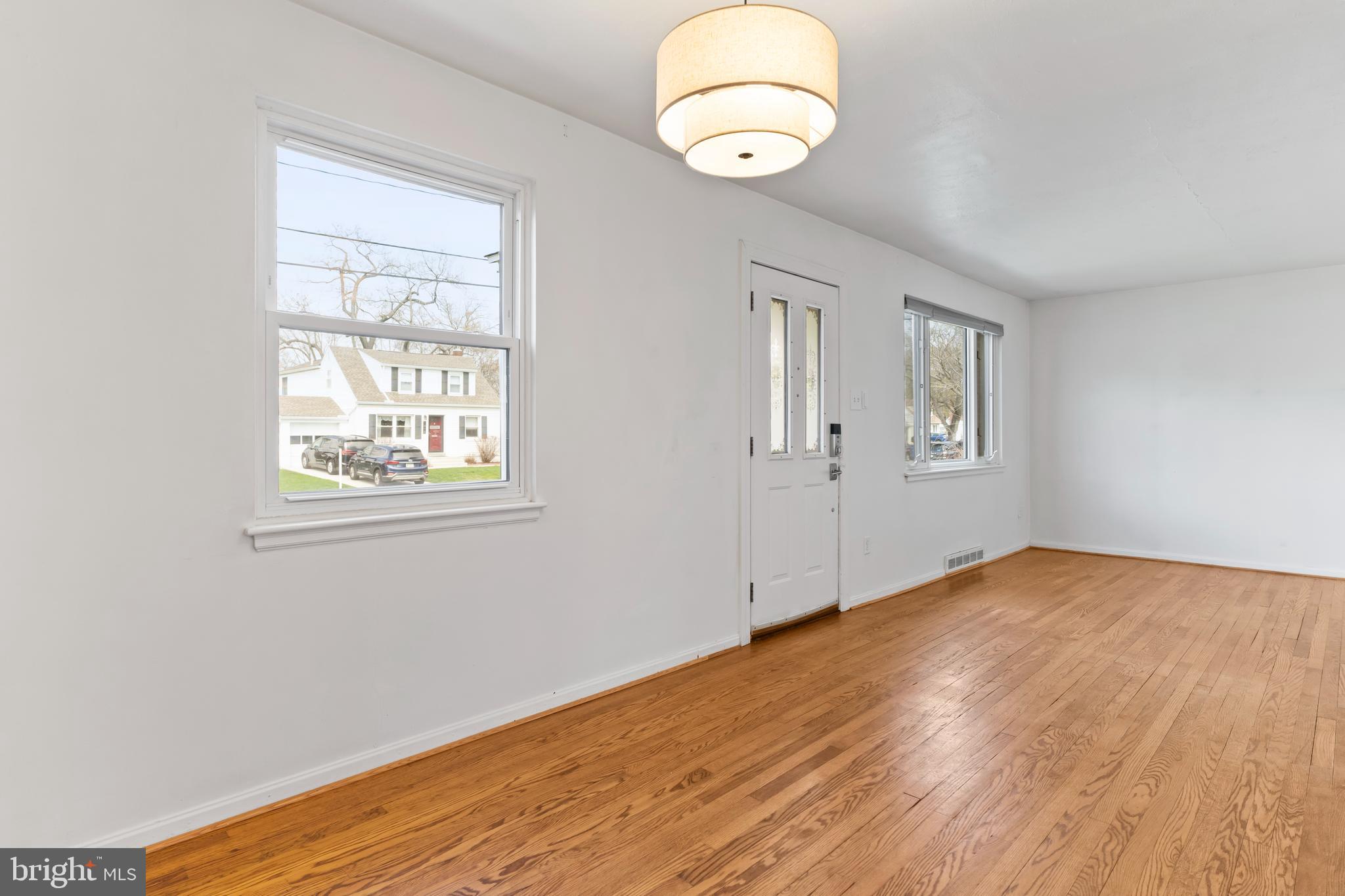 COLLEGE PARK - Residential