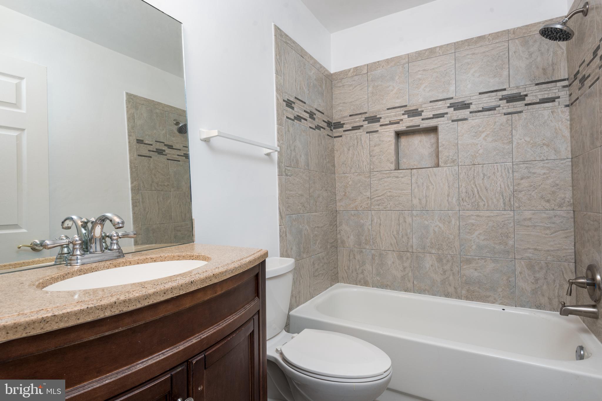 HERITAGE ESTATES - Residential Lease