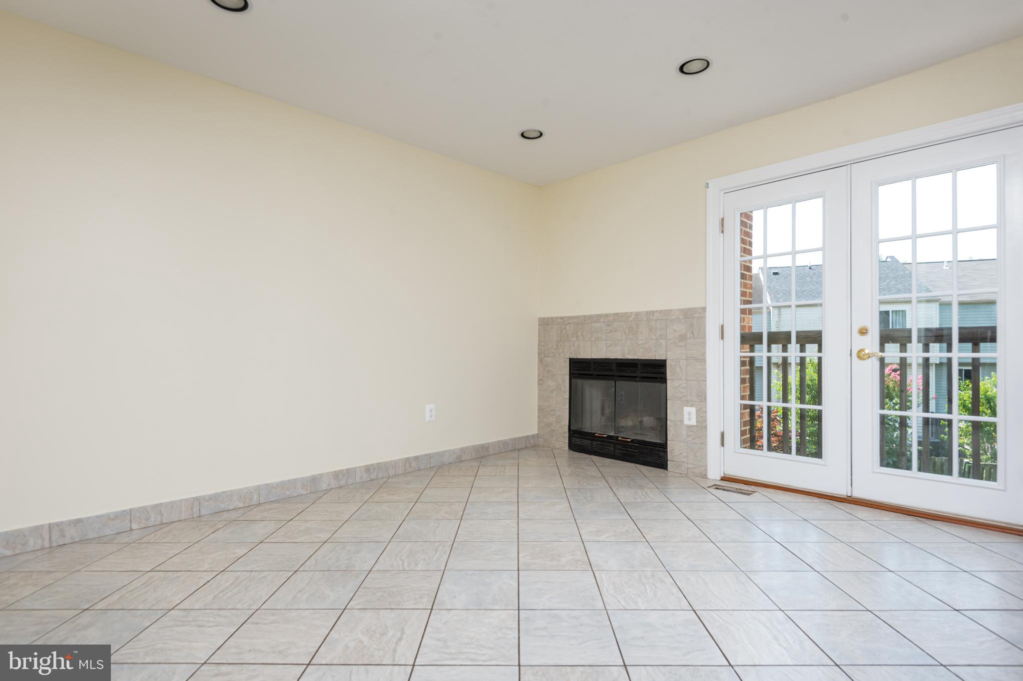 HERITAGE ESTATES - Residential Lease