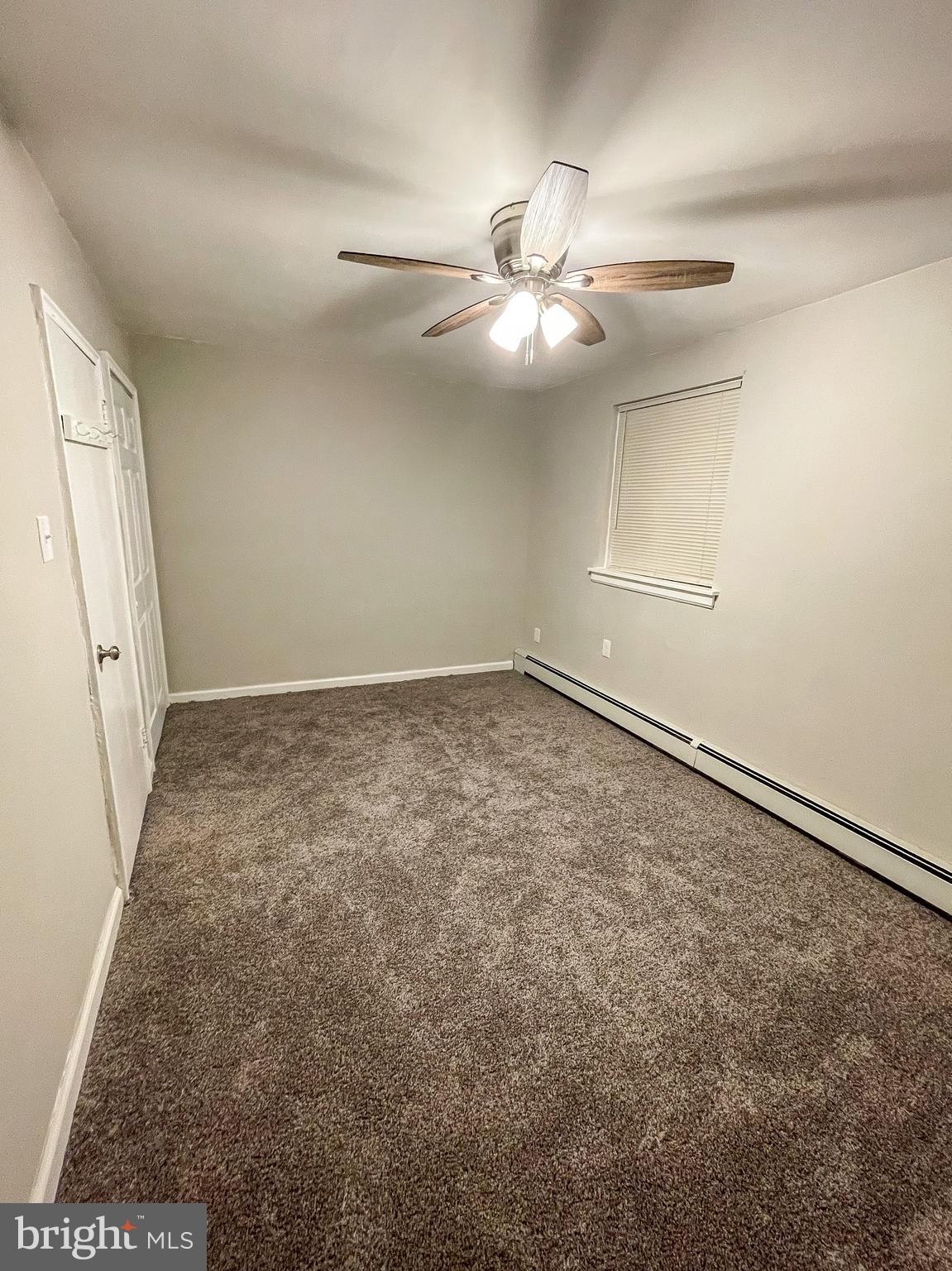 LAWNDALE - Residential Lease