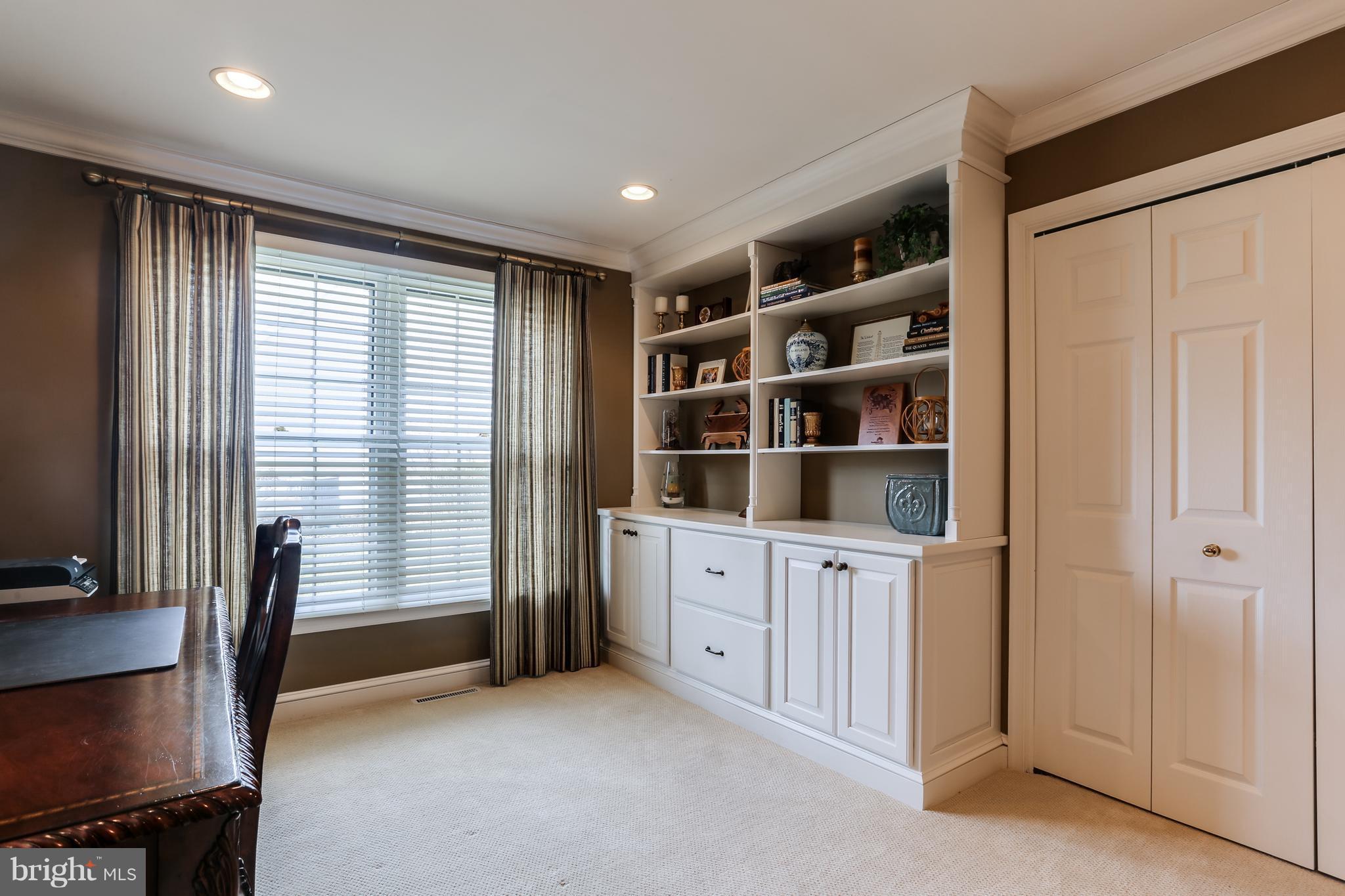 POINT FIELD LANDING - Residential