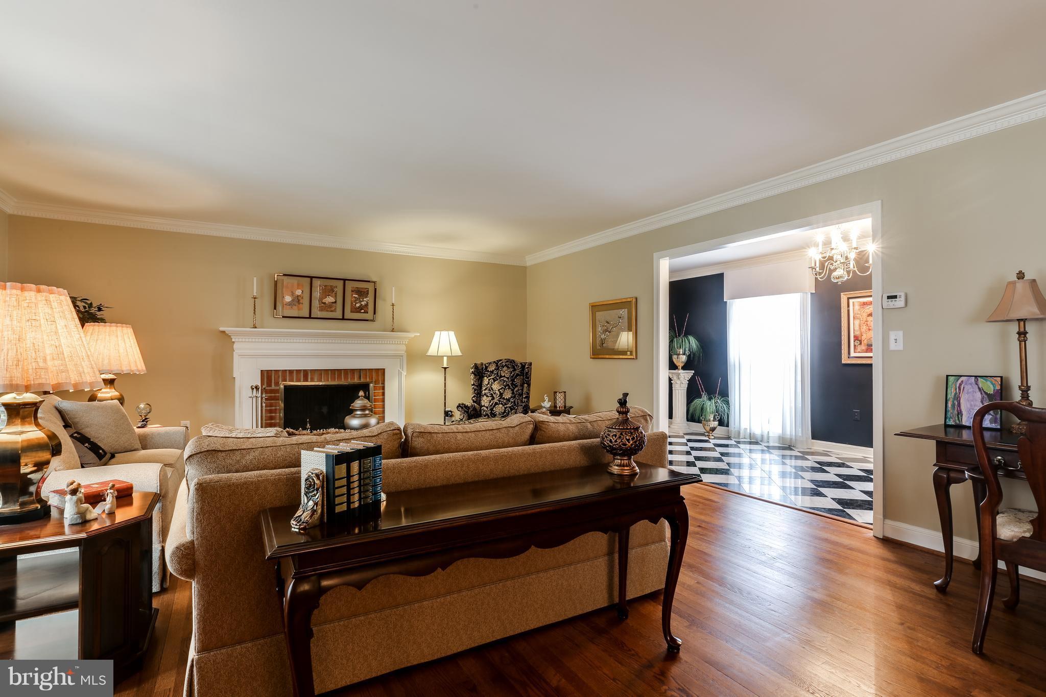 POINT FIELD LANDING - Residential