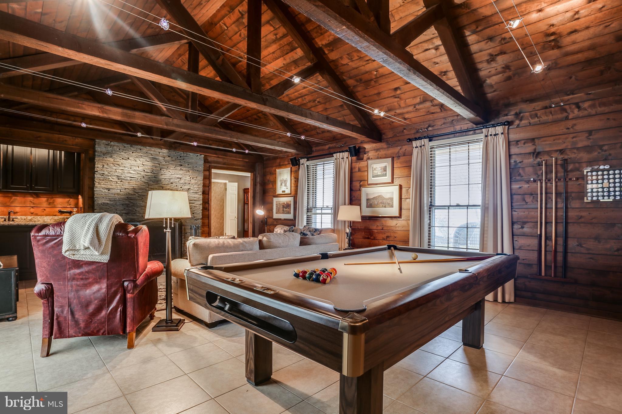 POINT FIELD LANDING - Residential